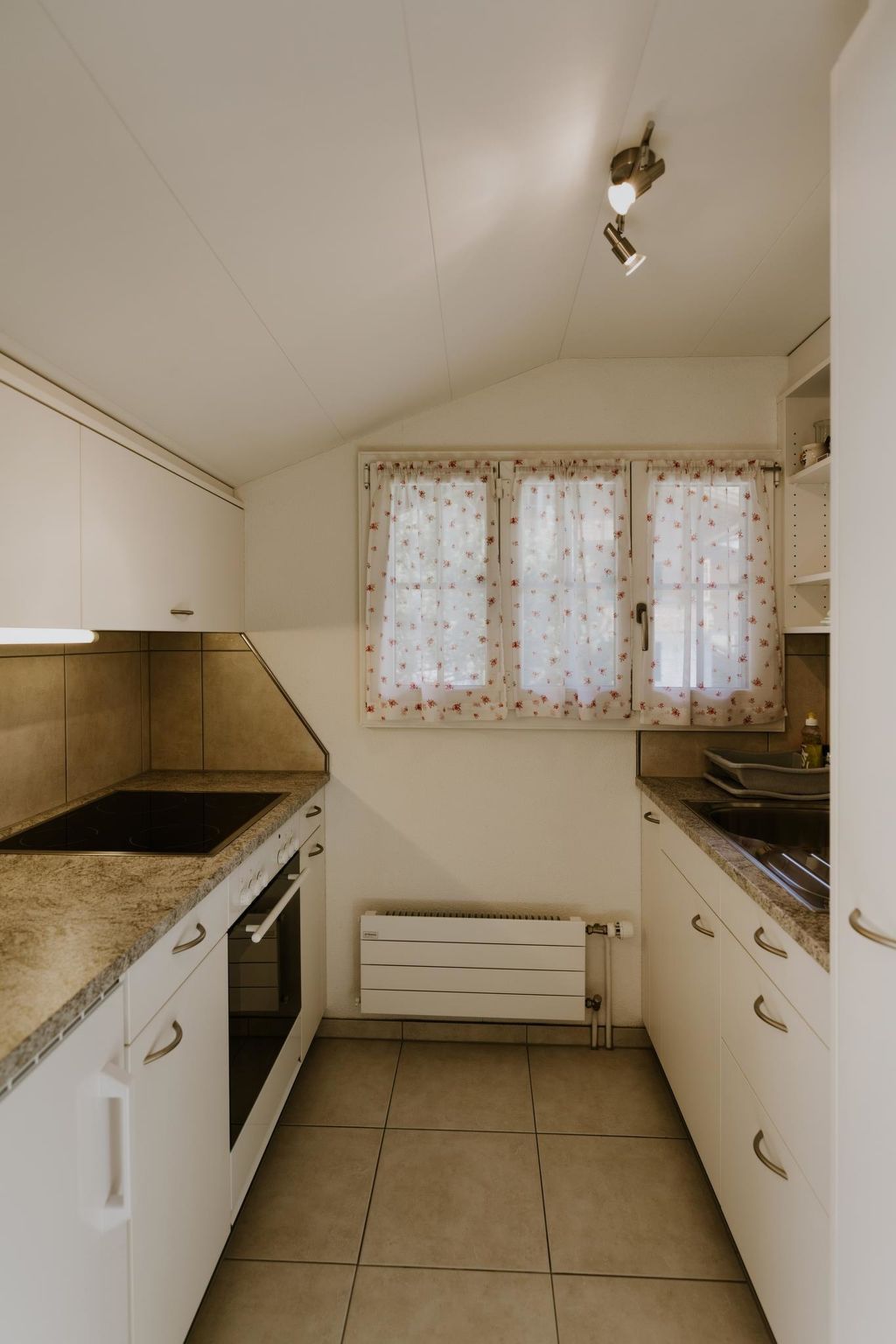 Marlis 2. Stock Appartement/Fewo, Dusche, WC, 1 Schlafraum - Drinnen