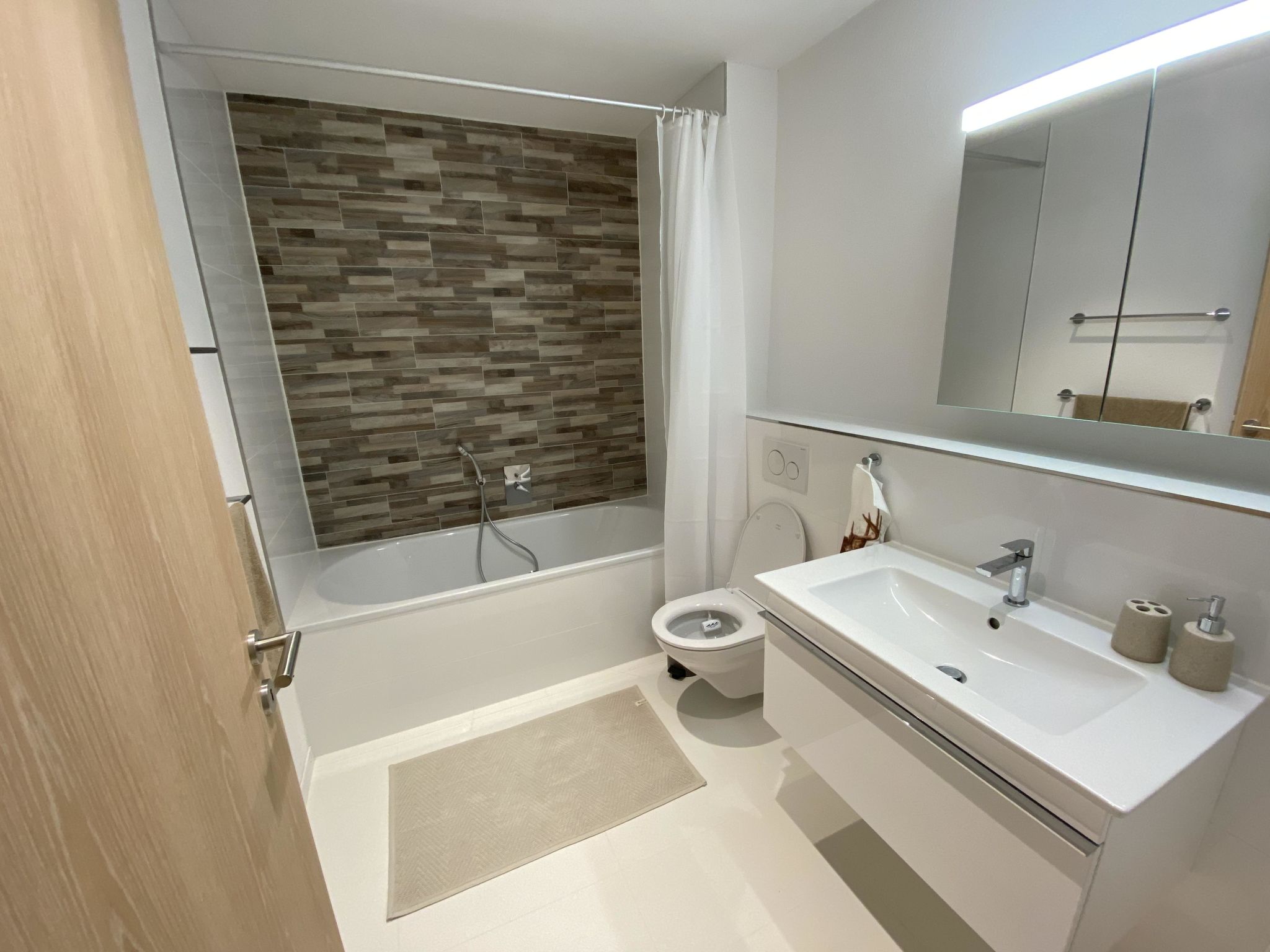 Photo of Alpenrose Appartement/Fewo, Bad, WC, 3 Schlafräume 4-Zimmerwohnung