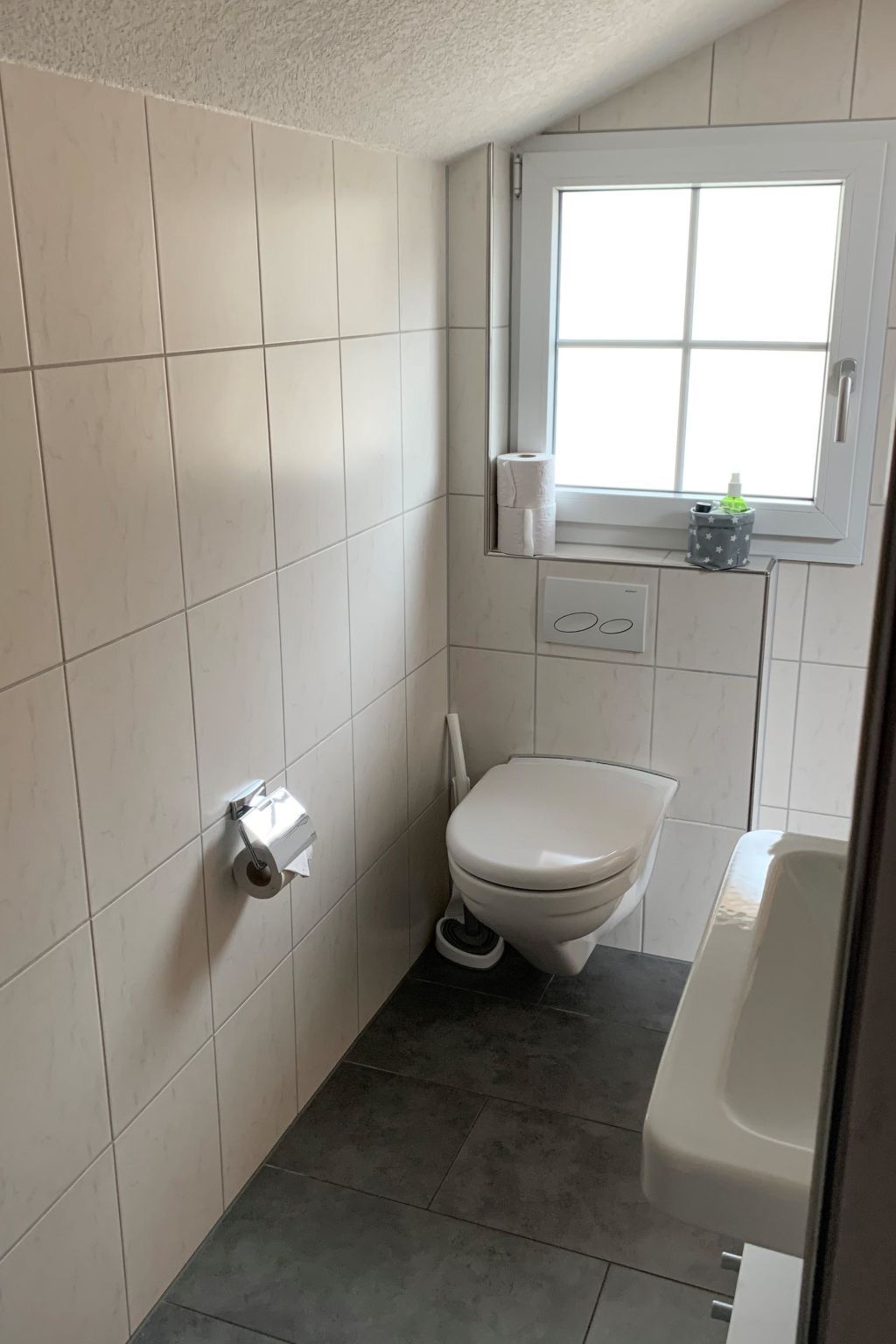 Hari Appartement/Fewo, Dusche, WC, 1 Schlafraum 1.5 Zimmerwohnung - Inside