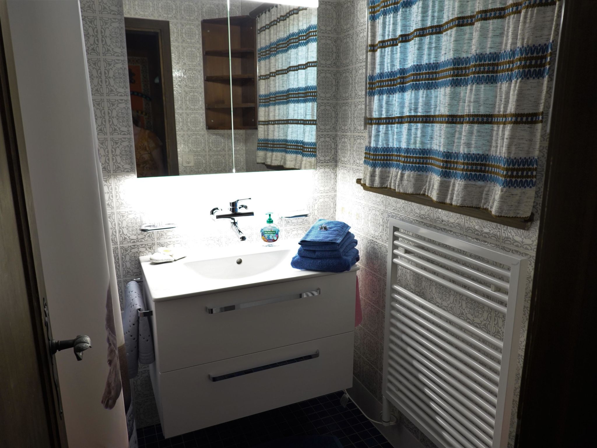 Samsuffi Appartement/Fewo, Bad, WC, 1 Schlafraum - Image-tags.info
