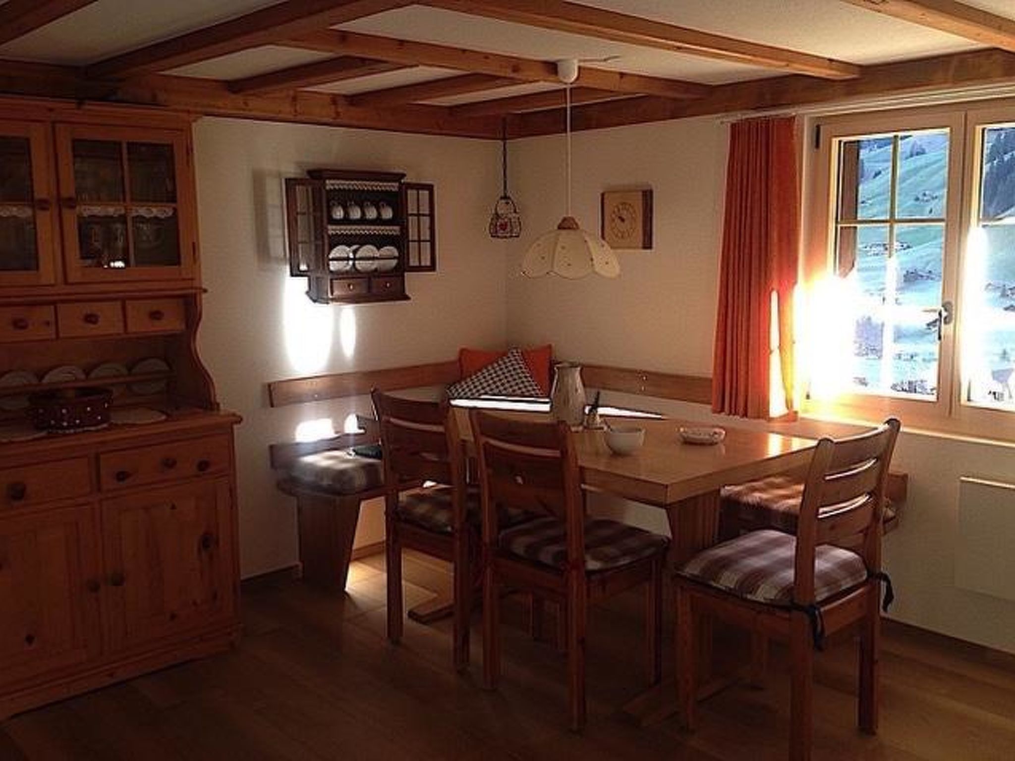 Summerhüsi Ferienhaus, Dusche, WC, 2 Schlafräume 3-Zimmer-Ferienhaus - Drinnen