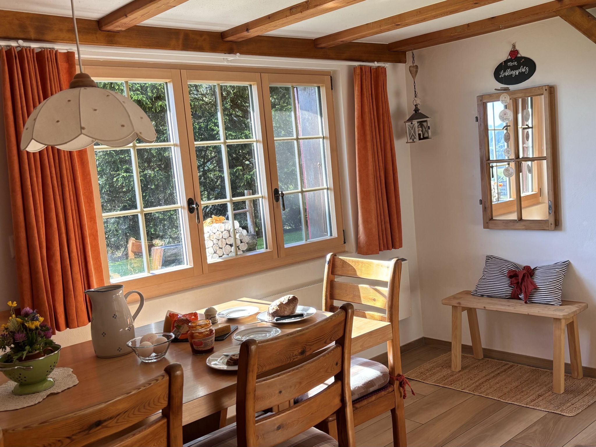 Summerhüsi Ferienhaus, Dusche, WC, 2 Schlafräume 3-Zimmer-Ferienhaus - Drinnen