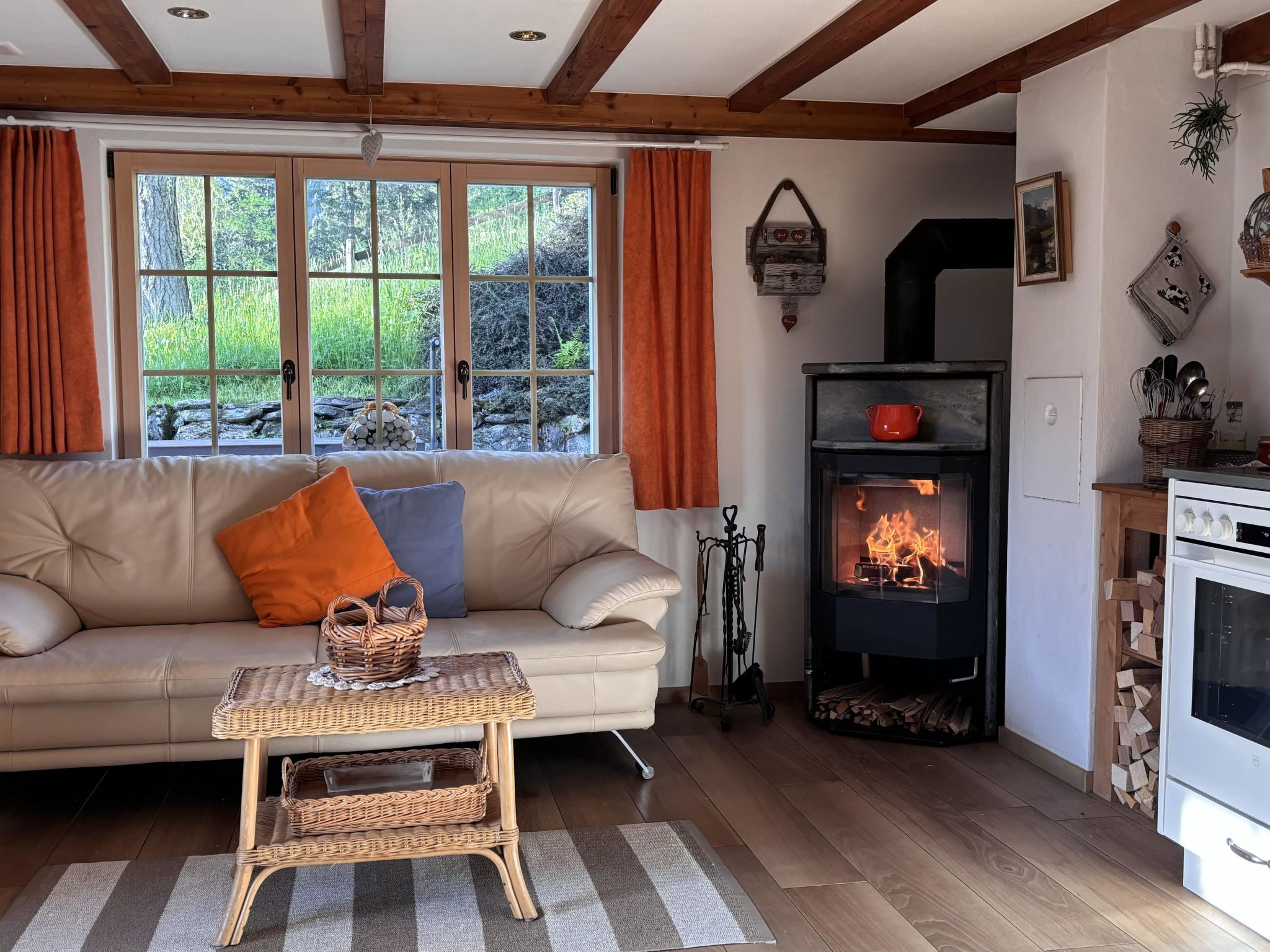 Summerhüsi Ferienhaus, Dusche, WC, 2 Schlafräume 3-Zimmer-Ferienhaus - Drinnen