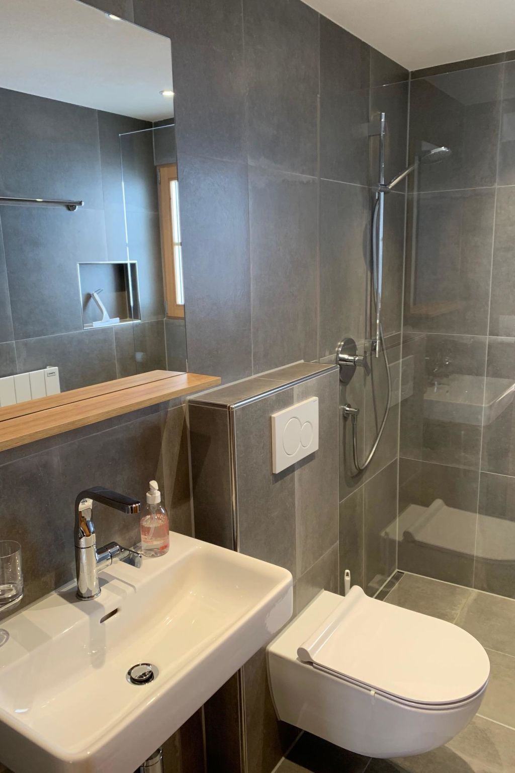 Photo of Butterfly Appartement/Fewo, Bad, WC, 3 Schlafräume 4-Zimmerwohnung