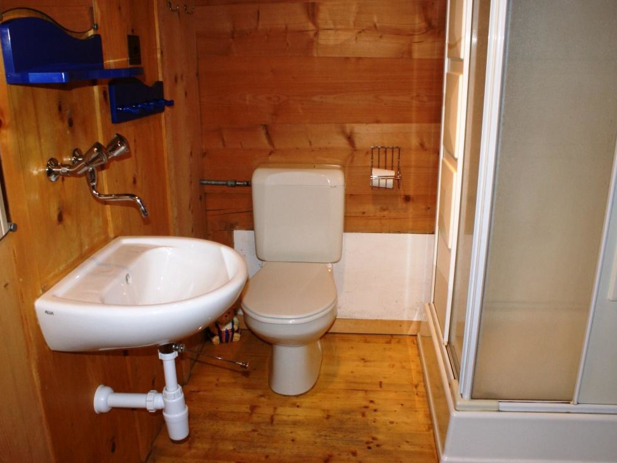 Heuzündli Ferienhaus, Dusche, WC, 3 Schlafräume 4-Zimmer-Ferienhaus - Image-tags.info
