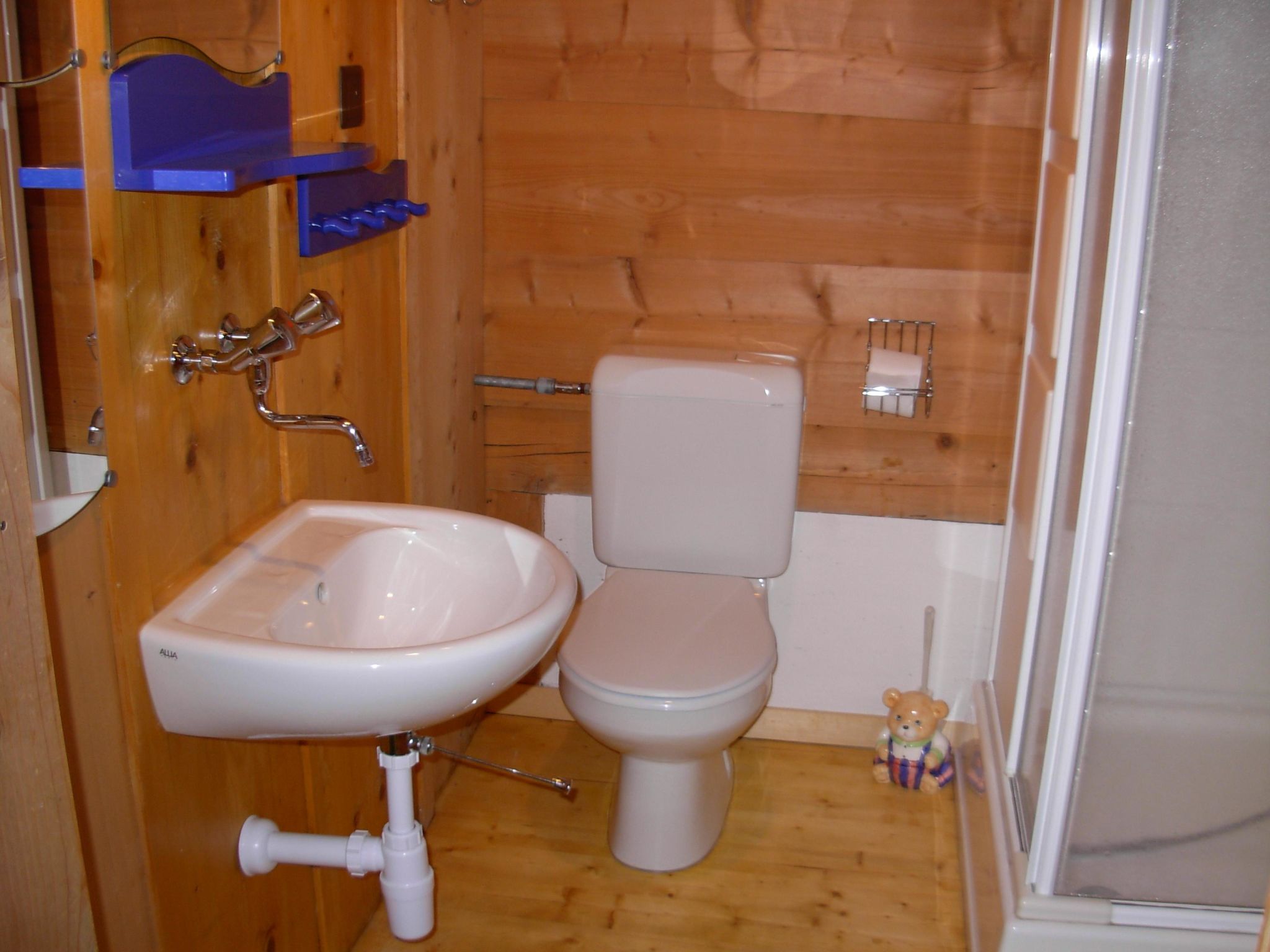 Photo of Heuzündli Ferienhaus, Dusche, WC, 3 Schlafräume 4-Zimmer-Ferienhaus