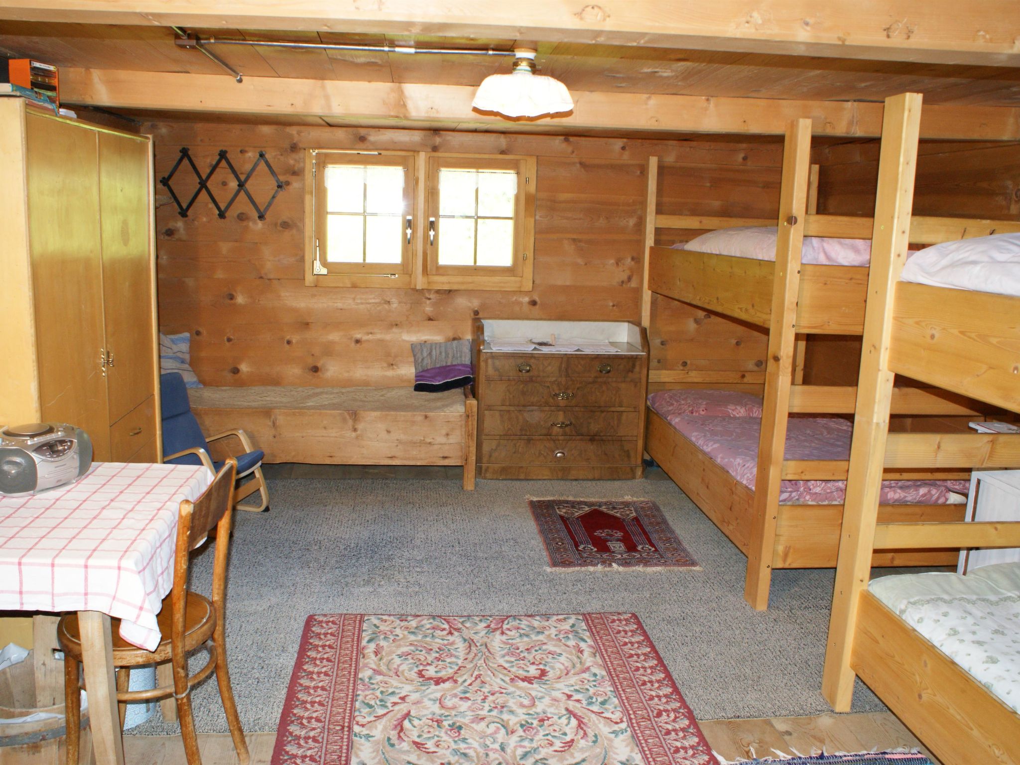 Photo of Heuzündli Ferienhaus, Dusche, WC, 3 Schlafräume 4-Zimmer-Ferienhaus