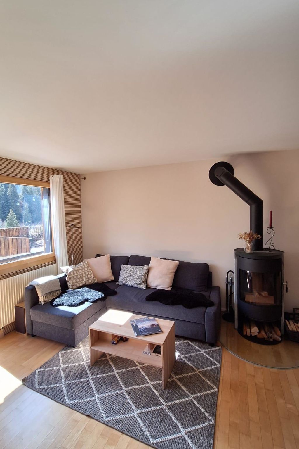 Chalet Sirius Appartement/Fewo, Bad, WC, 3 Schlafräume 4-Zimmer-Wohnung - Drinnen