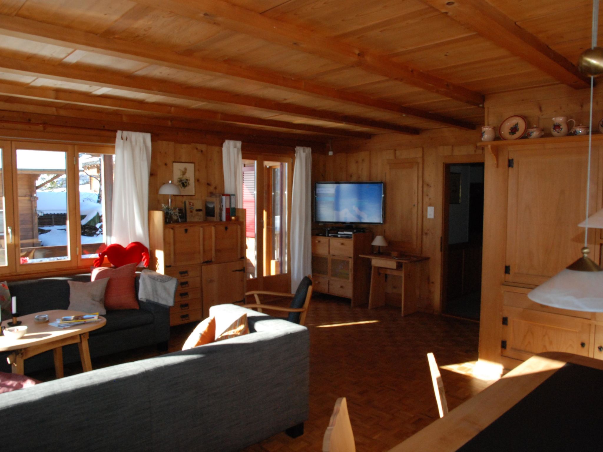Hubelhüsi Appartement/Fewo, Dusche oder Bad, WC, 4 oder mehr Schlafräume - Binnen