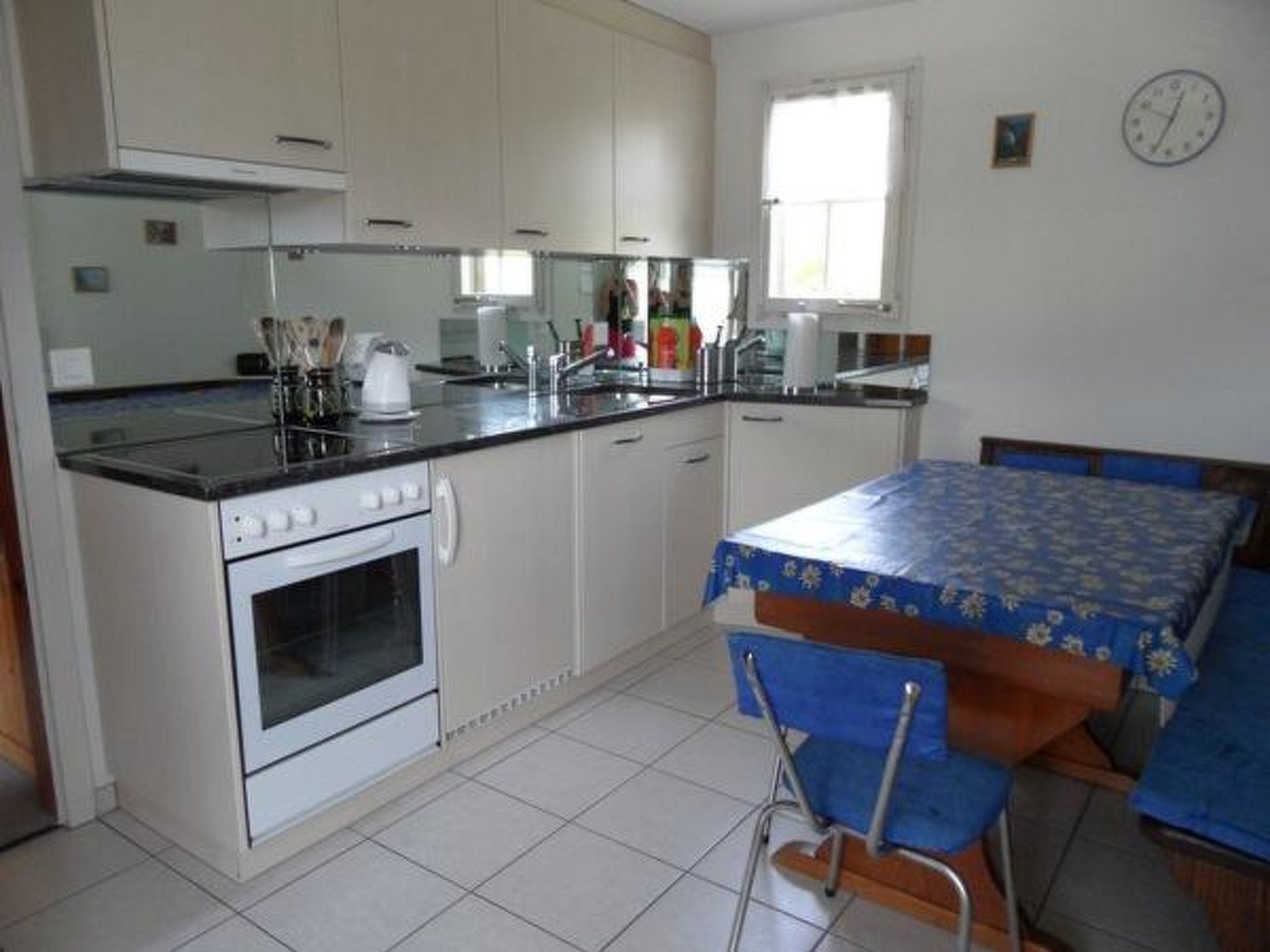 Photo of Sunnegruess Appartement/Fewo, Dusche, WC, 2 Schlafräume 3-Zimmerwohnung