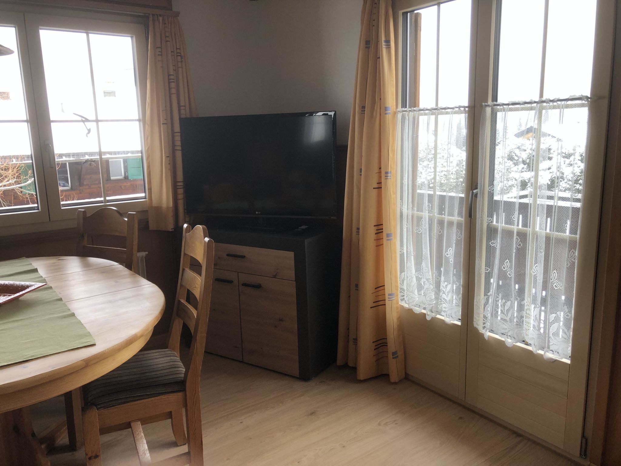 Photo of Sunnegruess Appartement/Fewo, Dusche, WC, 2 Schlafräume 3-Zimmerwohnung