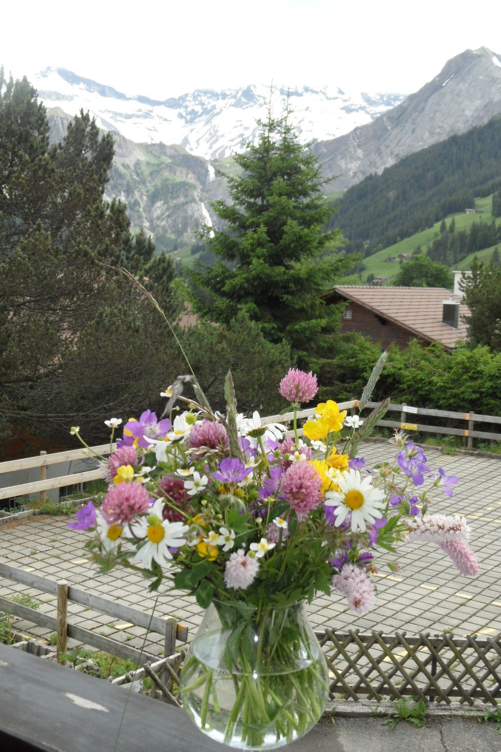 Photo of Sunnegruess Appartement/Fewo, Dusche, WC, 2 Schlafräume 3-Zimmerwohnung