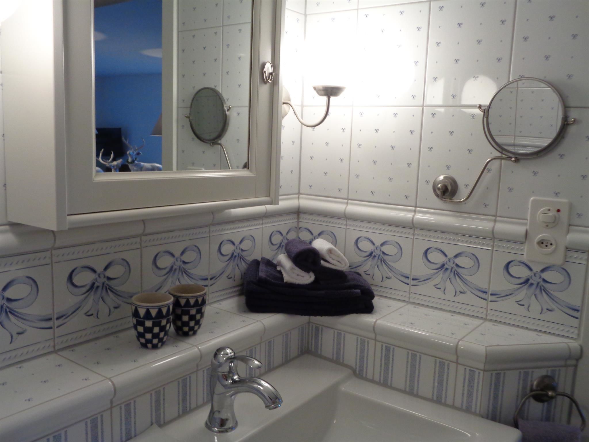 Juwel Appartement/Fewo, Dusche, WC, 2 Schlafräume 3-Zimmerwohnung - Inside