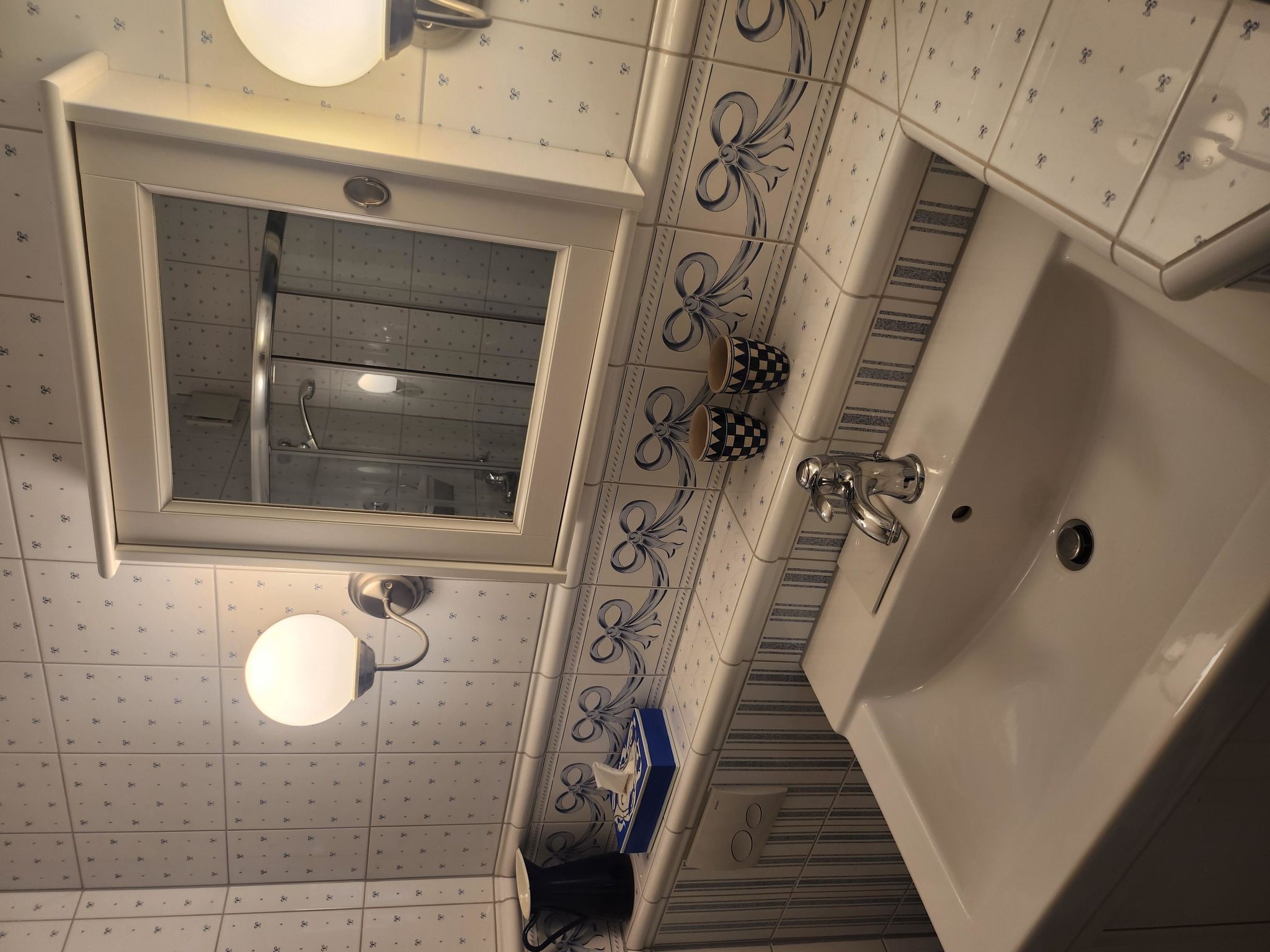 Juwel Appartement/Fewo, Dusche, WC, 2 Schlafräume 3-Zimmerwohnung - Inside