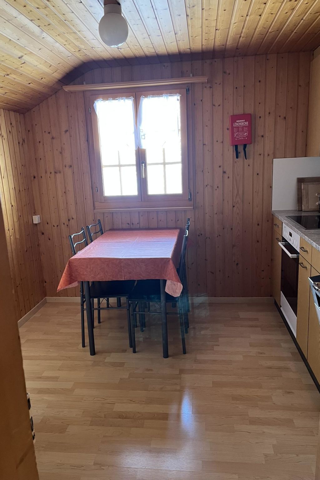 Photo of Chalet Sunneschy DG Appartement/Fewo, Dusche und Bad, WC, 2 Schlafräume