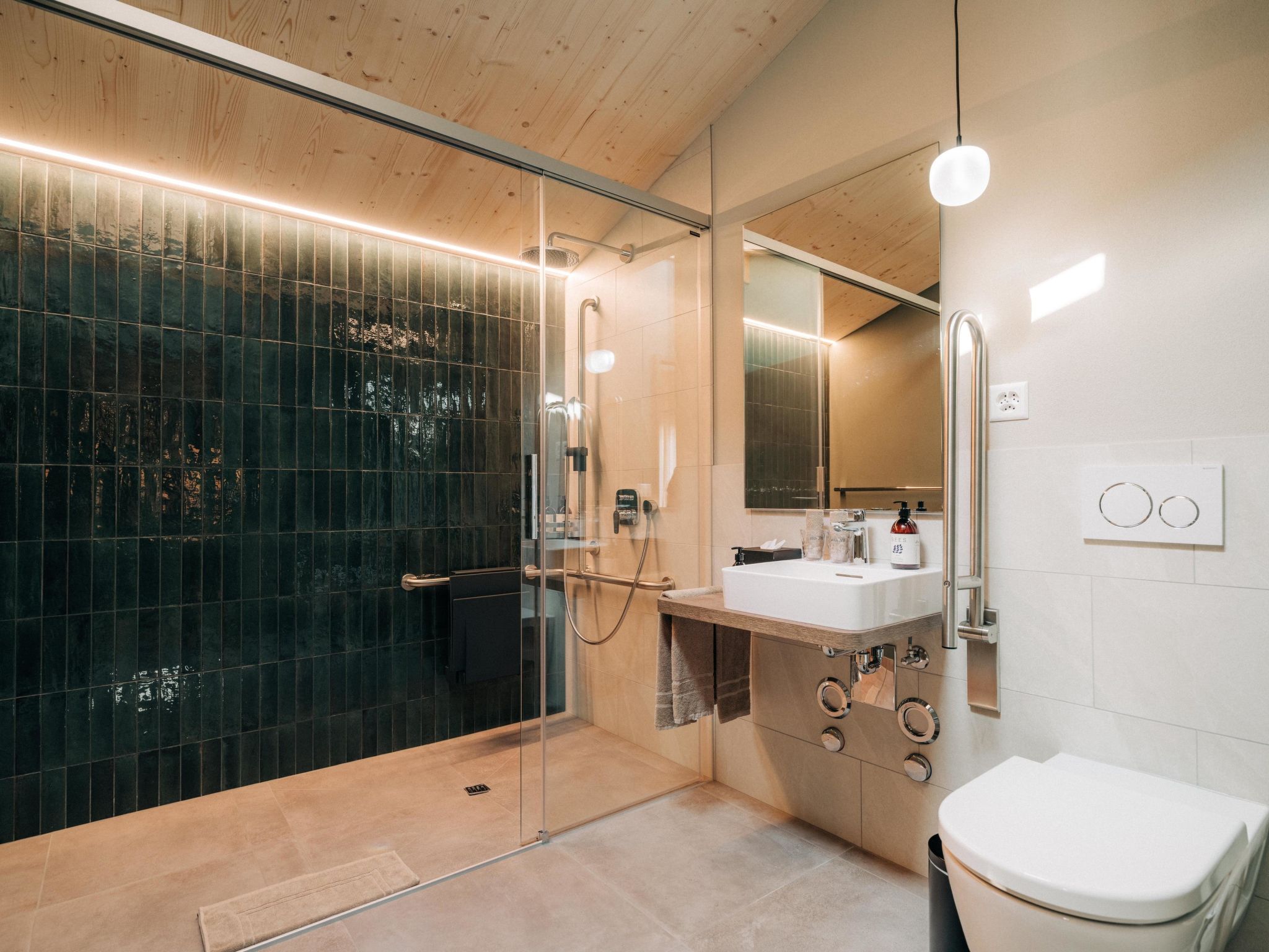 Photo of KURVE Apartments & Lounge Appartement/Fewo, Bad, WC, 1 Schlafraum