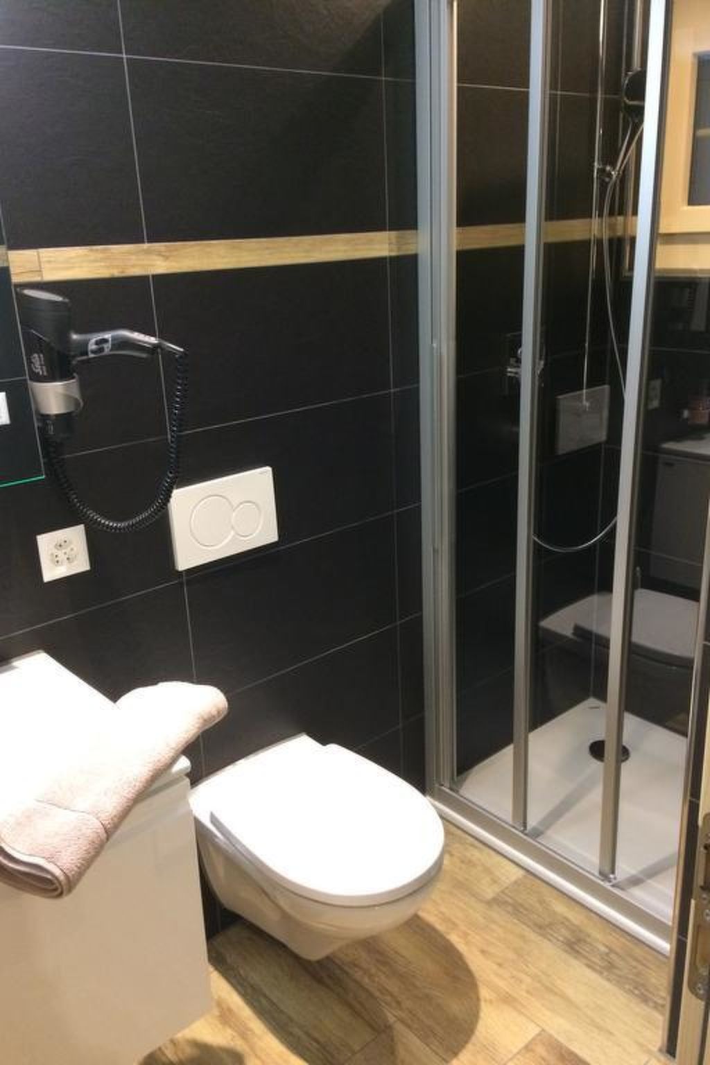 Photo of Hotel  Bären Appartement/Fewo, Dusche, WC, 1 Schlafraum Studio - Nebenhaus