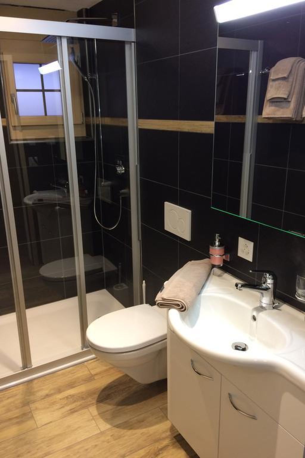 Photo of Hotel  Bären Appartement/Fewo, Dusche, WC, 1 Schlafraum Studio - Nebenhaus