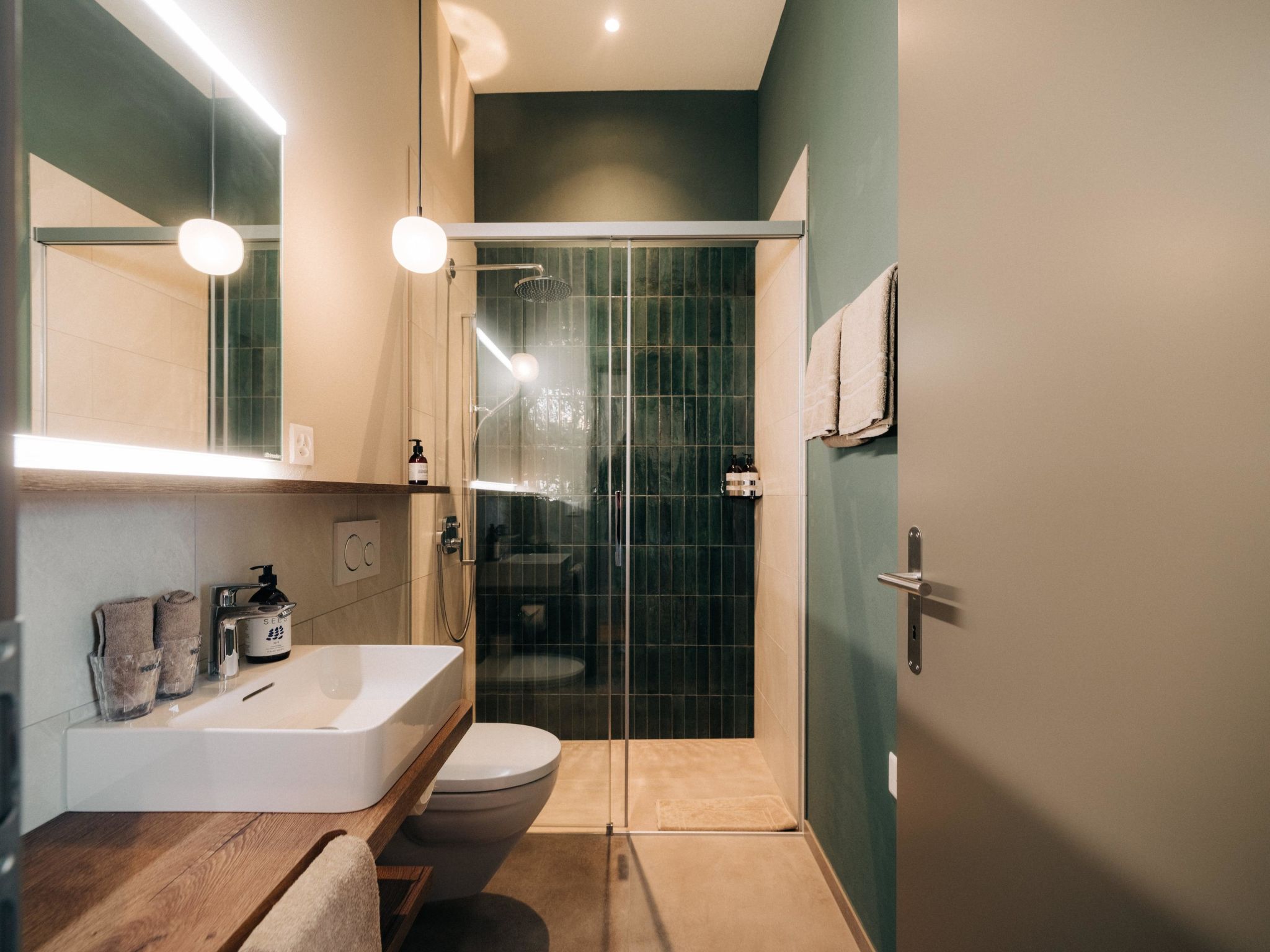 Photo of KURVE Apartments & Lounge Appartement/Fewo, Bad, WC, 2 Schlafräume