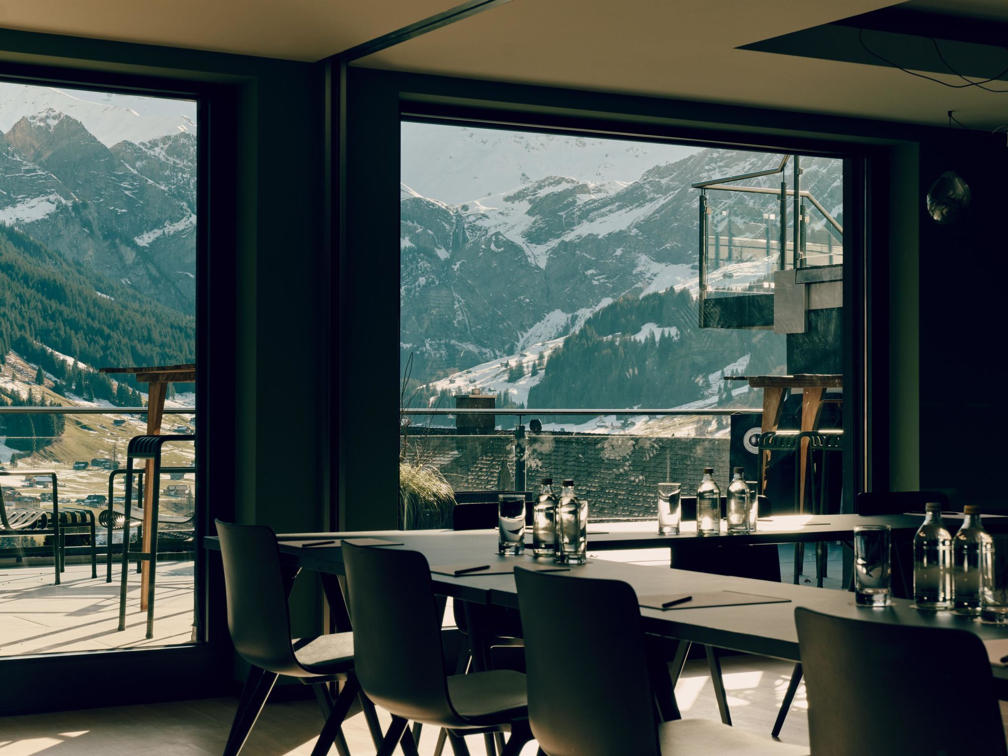 The Cambrian Adelboden Junior Suite, Dusche, WC, Nord Junior Suite North - Draußen