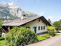 Chalet Marietta: Ruim vrijstaand chalet direct aan de piste in Kandersteg - thumbnail 1