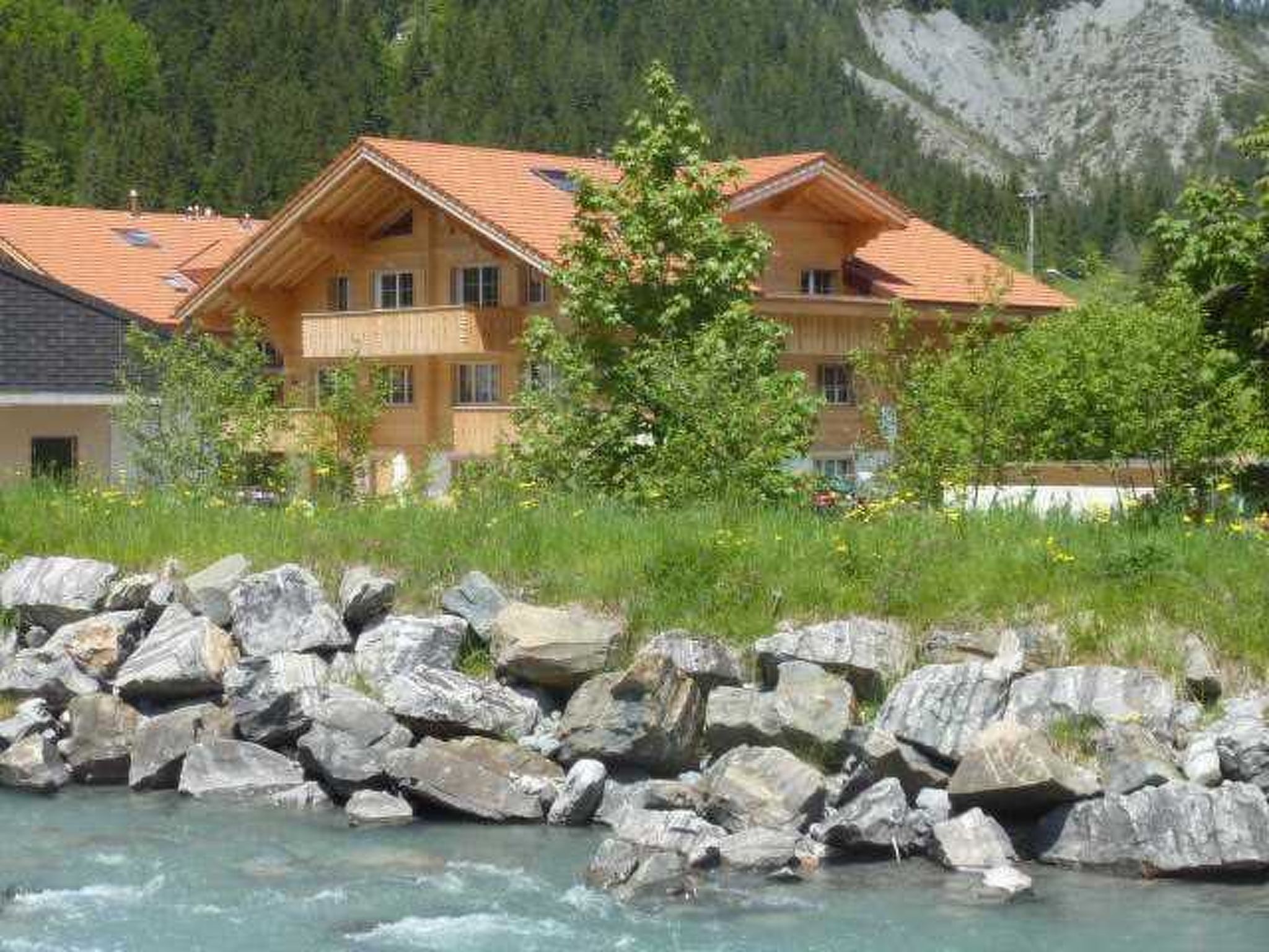 Chalet Kanderblick Appartement/Fewo, Bad, WC, Balkon - Draußen