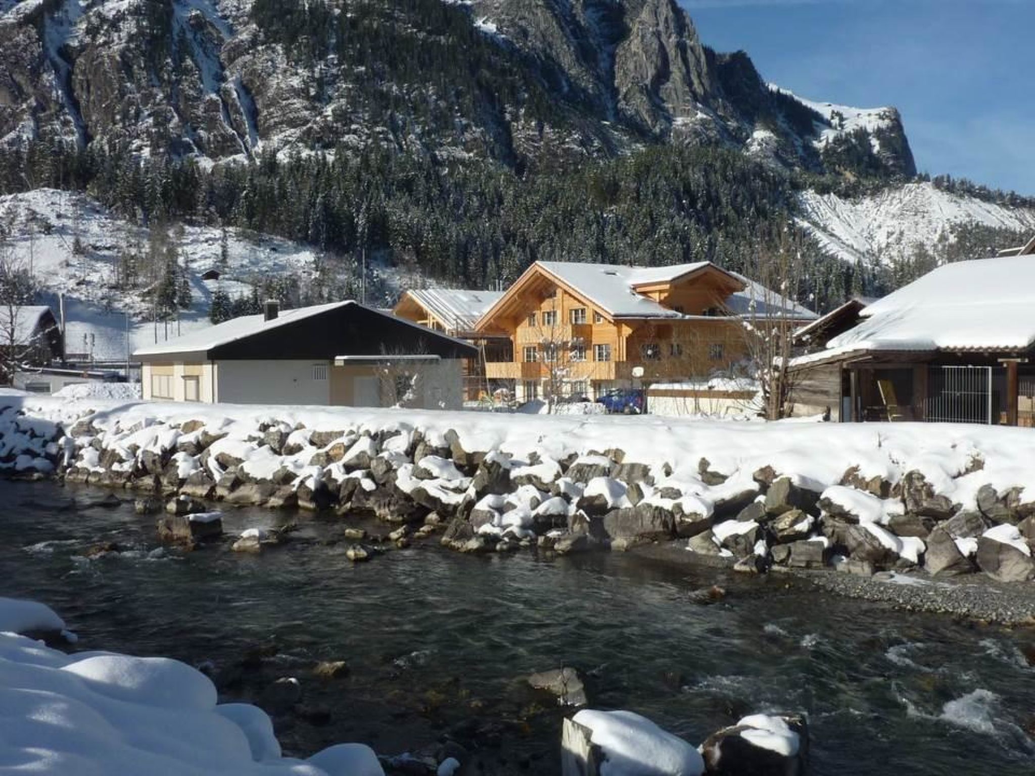 Chalet Kanderblick Appartement/Fewo, Bad, WC, Balkon - Draußen