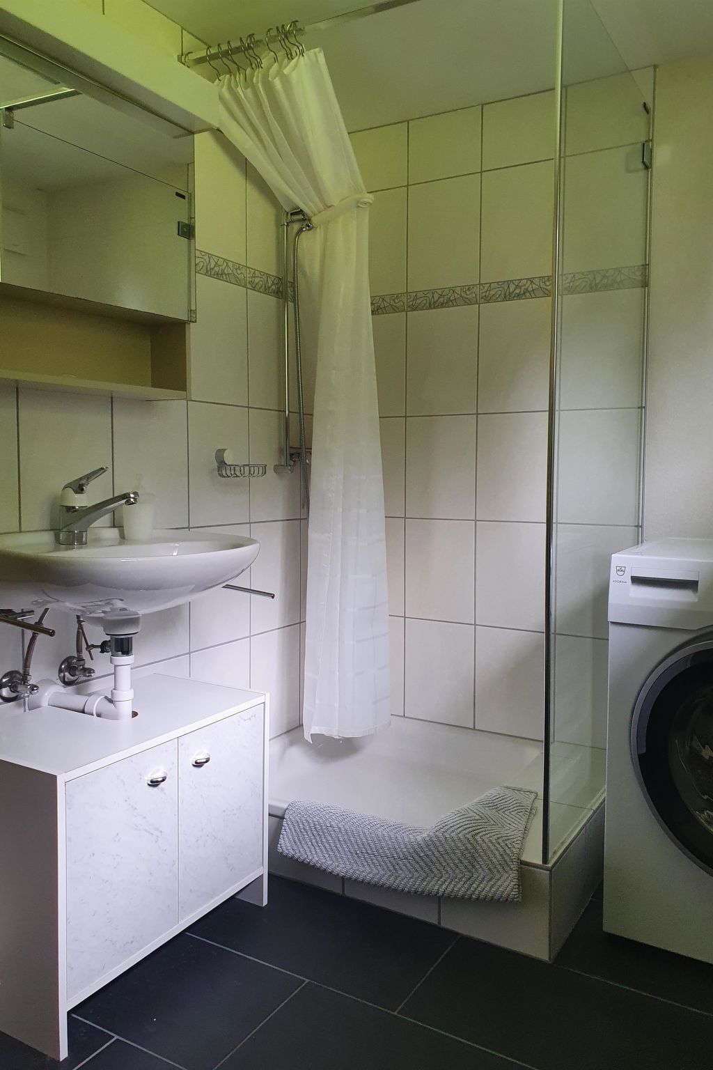 Schwendli Appartement/Fewo, Dusche, WC 3-Zimmerwohnung - Binnen