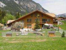 Appartement Eggmatte: Ruim 5-persoons verblijf direct aan de skipiste in Schwenden - thumbnail 2
