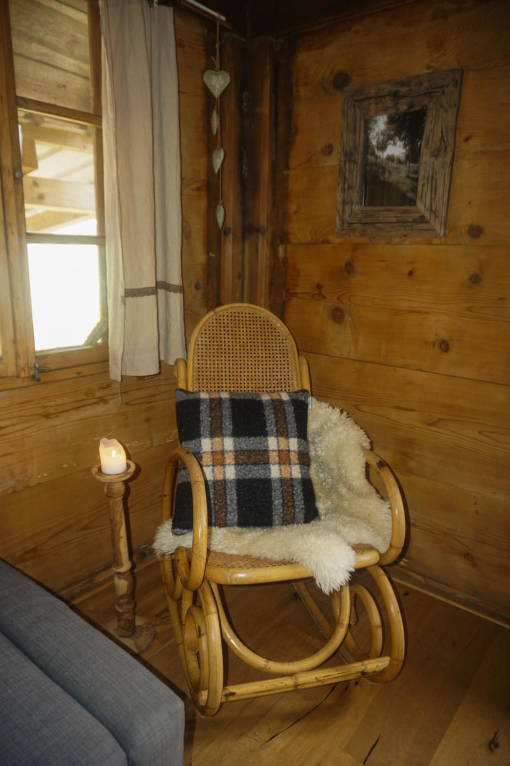 Appartement Weidehütte Appartement/Fewo, WC, 2 Schlafräume – Séjour, photo 11 sur 13