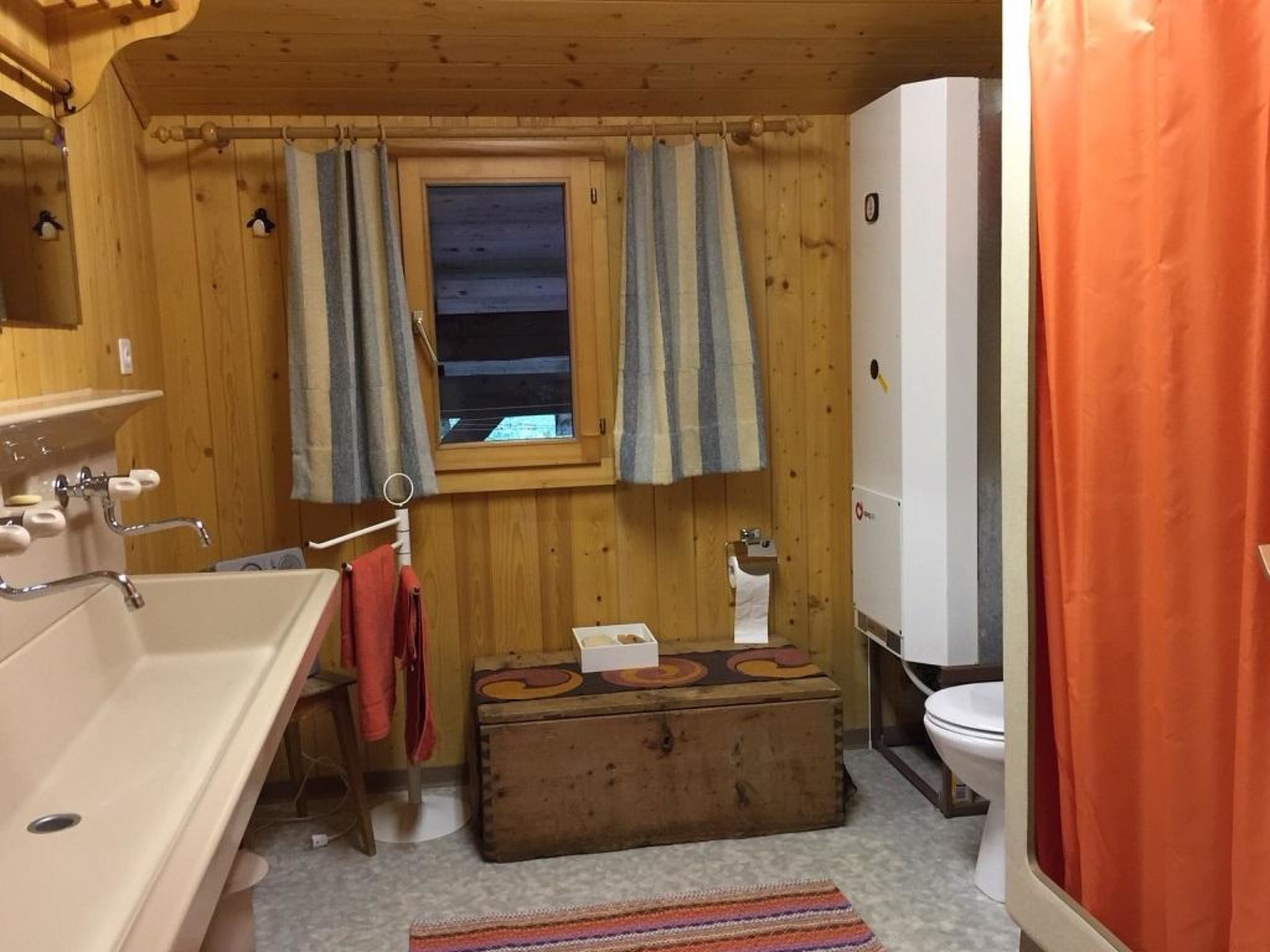 Auf der Mauer Appartement/Fewo, Dusche oder Bad, WC, 2 Schlafräume - Image-tags.info