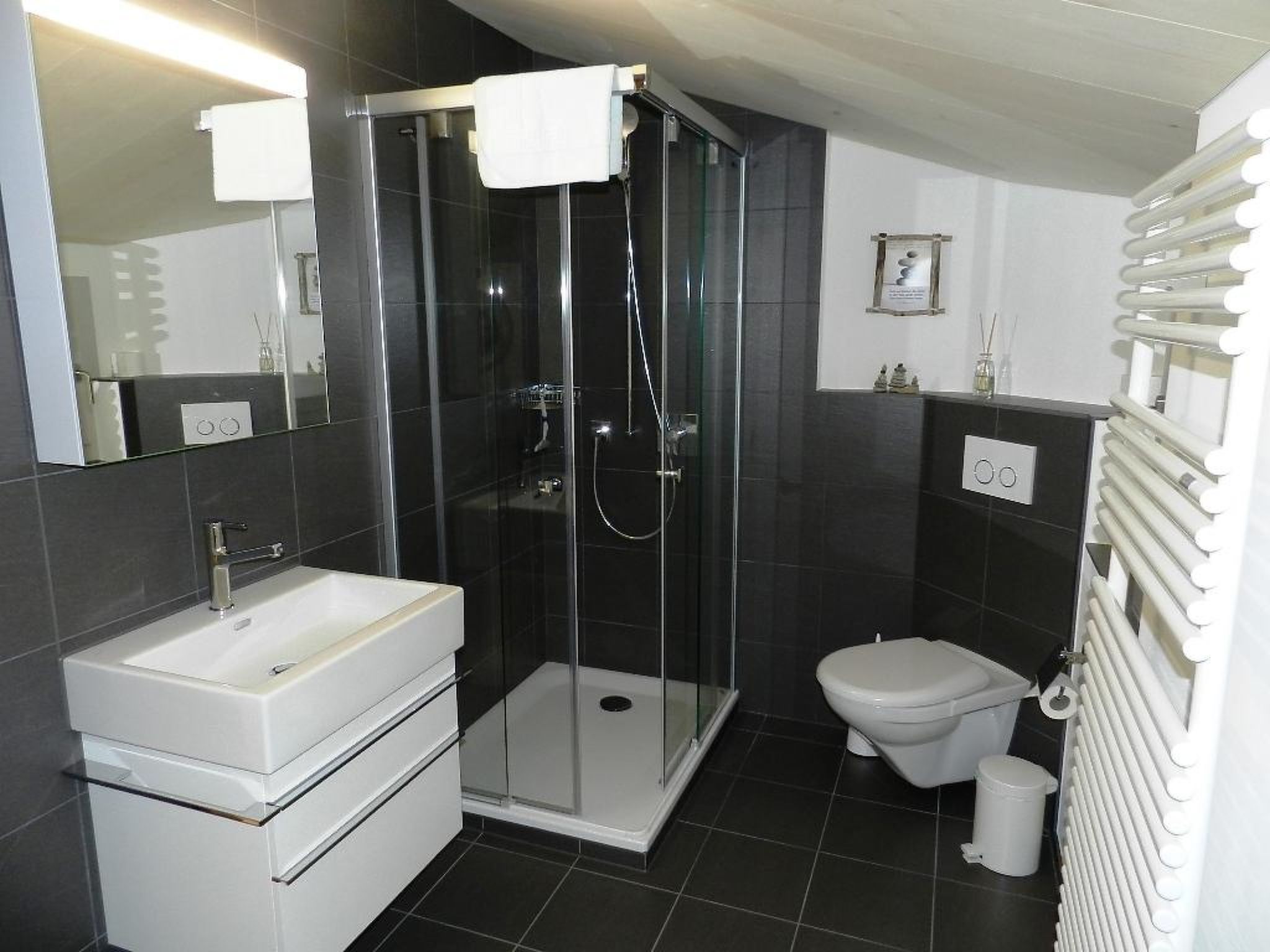 Simme-Tröimli Appartement/Fewo, Dusche, WC 4-Bettwohnung - Binnen