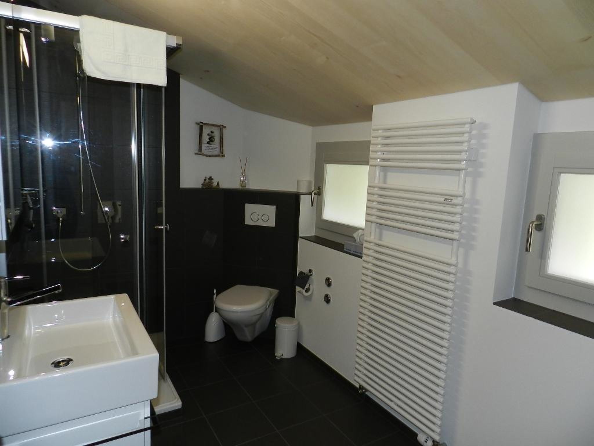 Simme-Tröimli Appartement/Fewo, Dusche, WC 4-Bettwohnung - Binnen