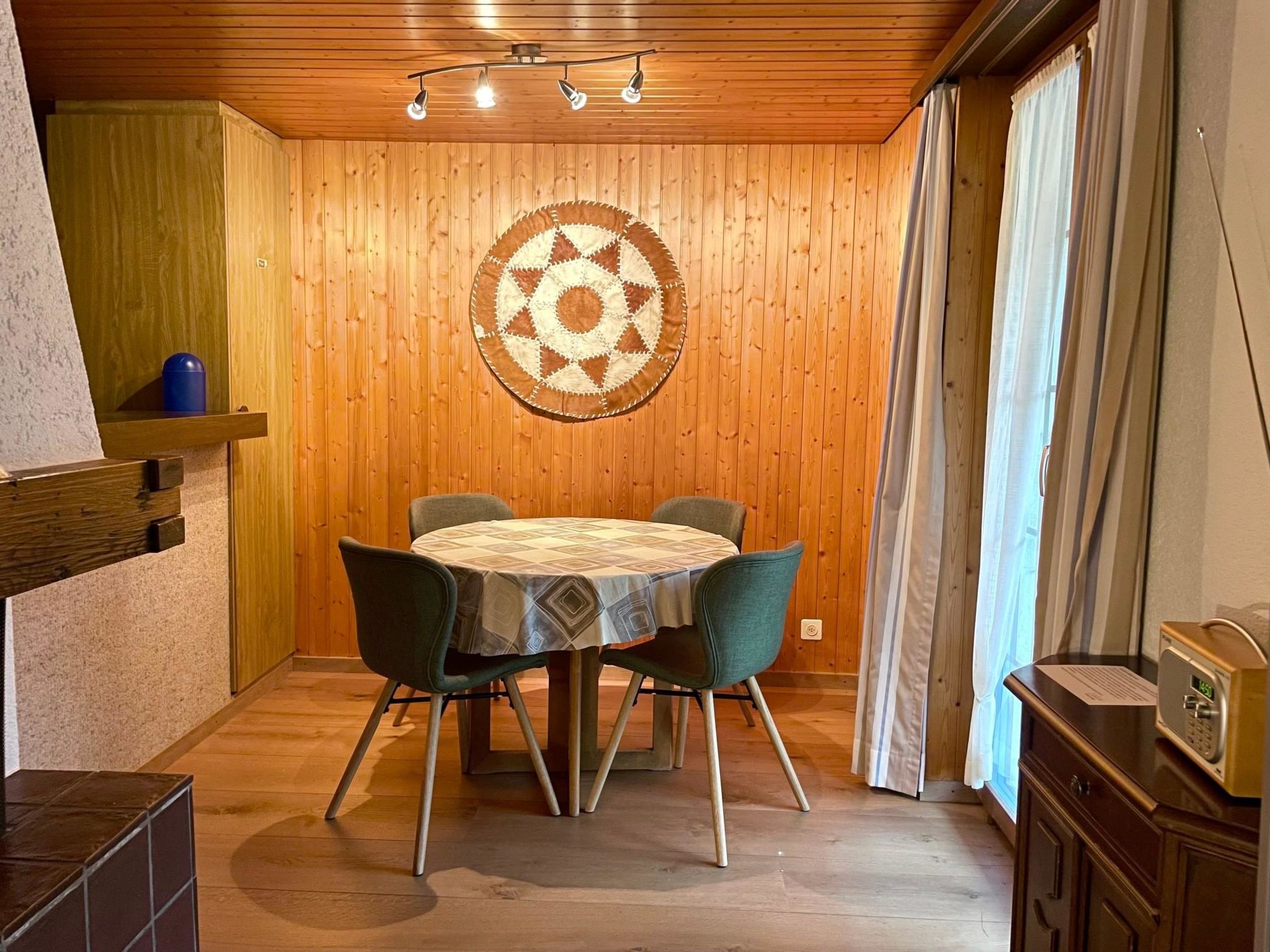 Linder Appartement/Fewo, Dusche oder Bad, WC 4-Bettwohnung - Binnen