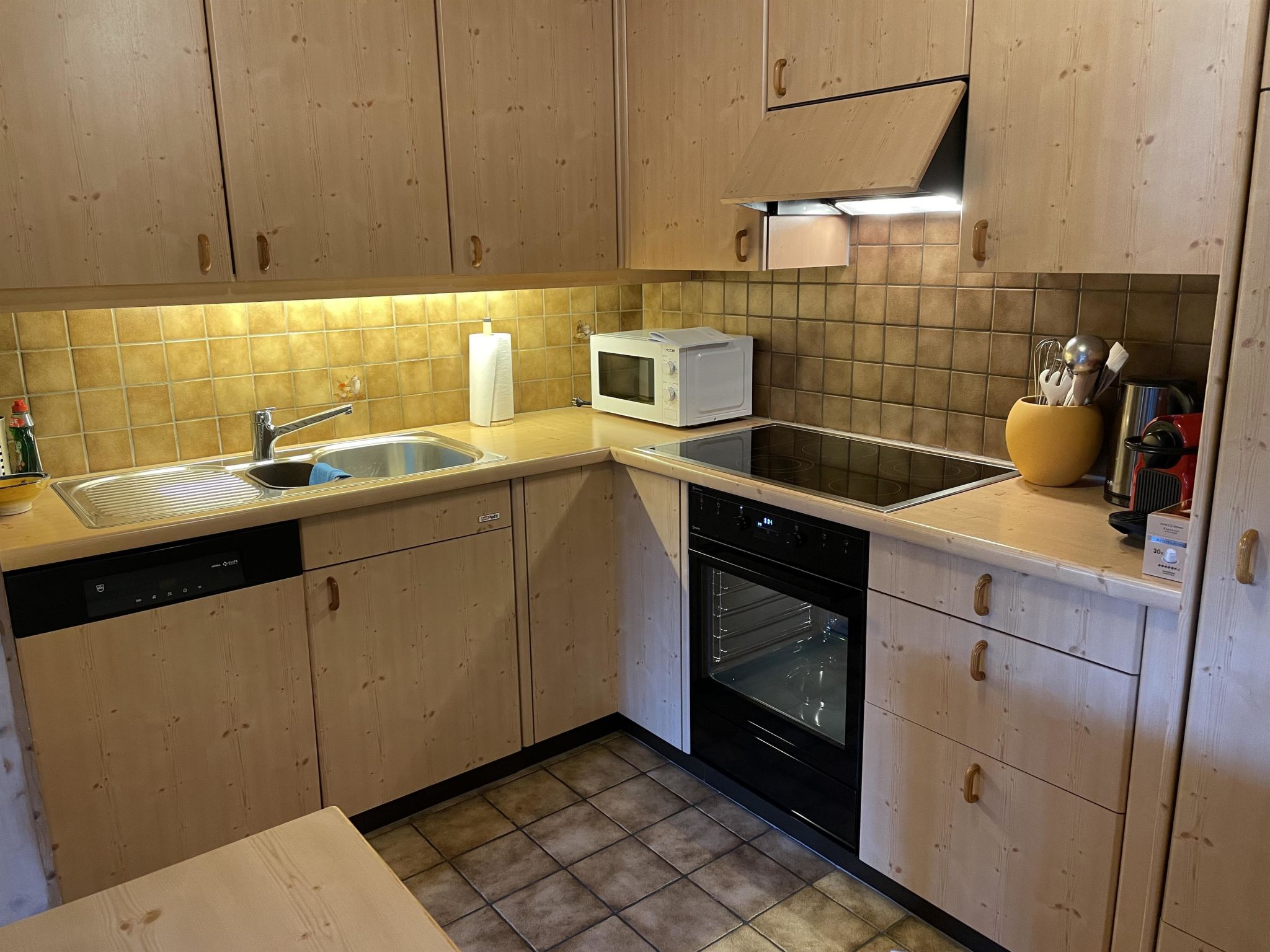 Halten (Hofmann) Appartement/Fewo, Bad, WC, 2 Schlafräume 4-Bettwohnung - Binnen