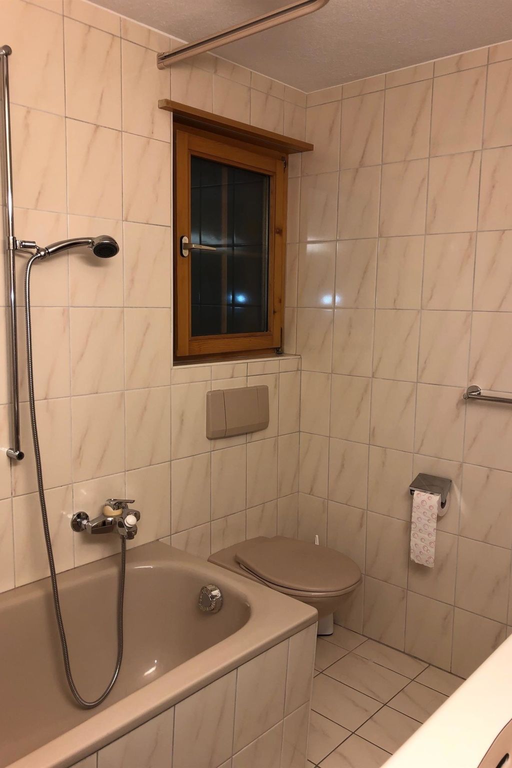 Halten (Hofmann) Appartement/Fewo, Bad, WC, 2 Schlafräume 4-Bettwohnung - Binnen
