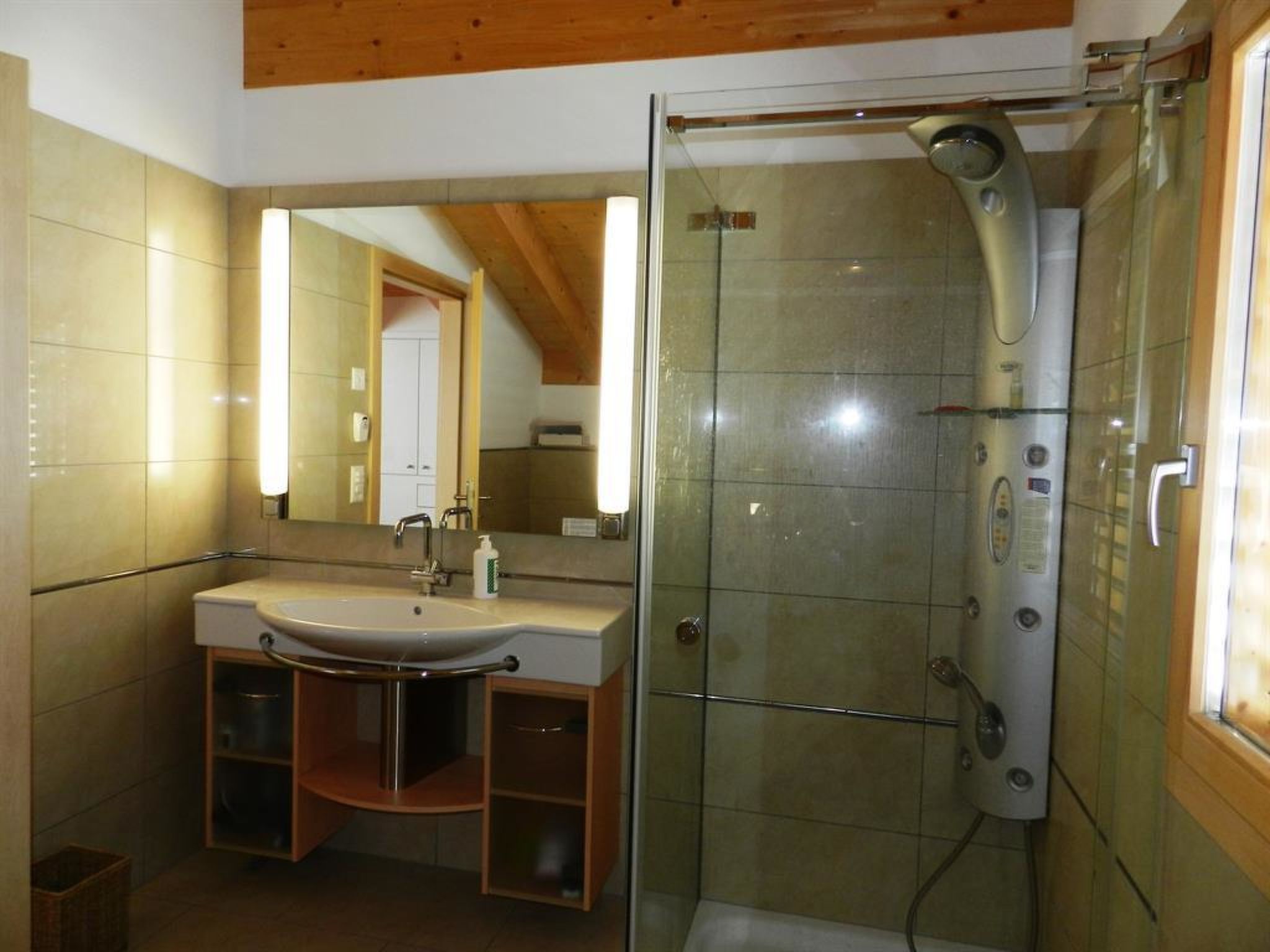 Gletscherblick, Chalet Appartement/Fewo, Dusche oder Bad, WC 10-Bettwohnung - Binnen