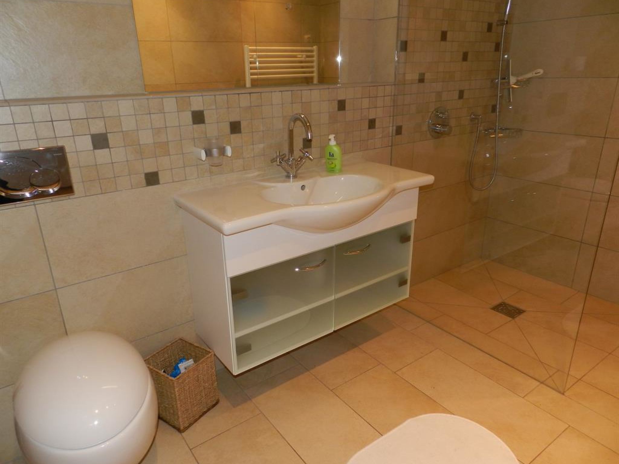 Gletscherblick, Chalet Appartement/Fewo, Dusche oder Bad, WC 10-Bettwohnung - Binnen