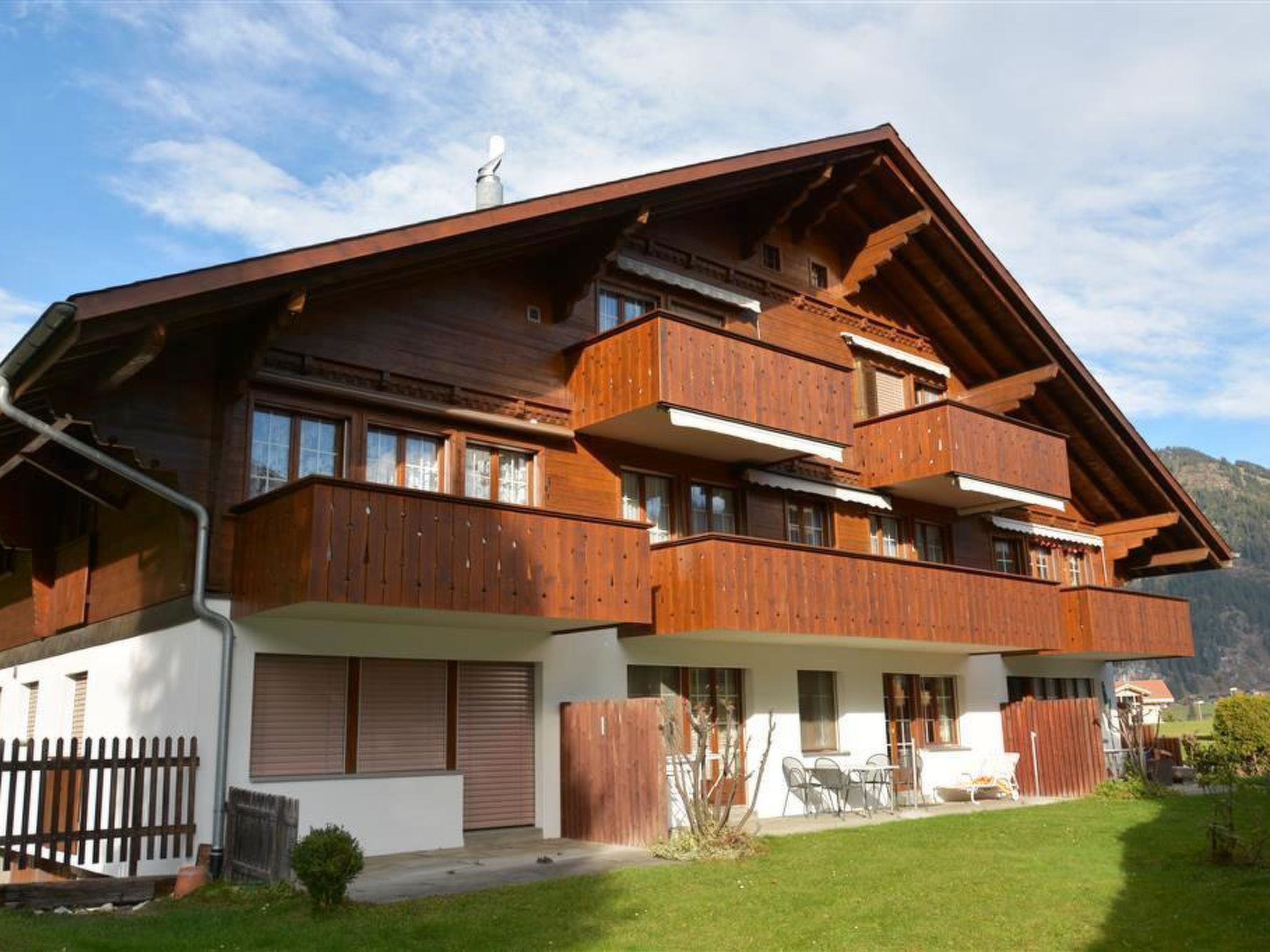 Simmental Appartement/Fewo, Dusche oder Bad, WC 4-Bettwohnung