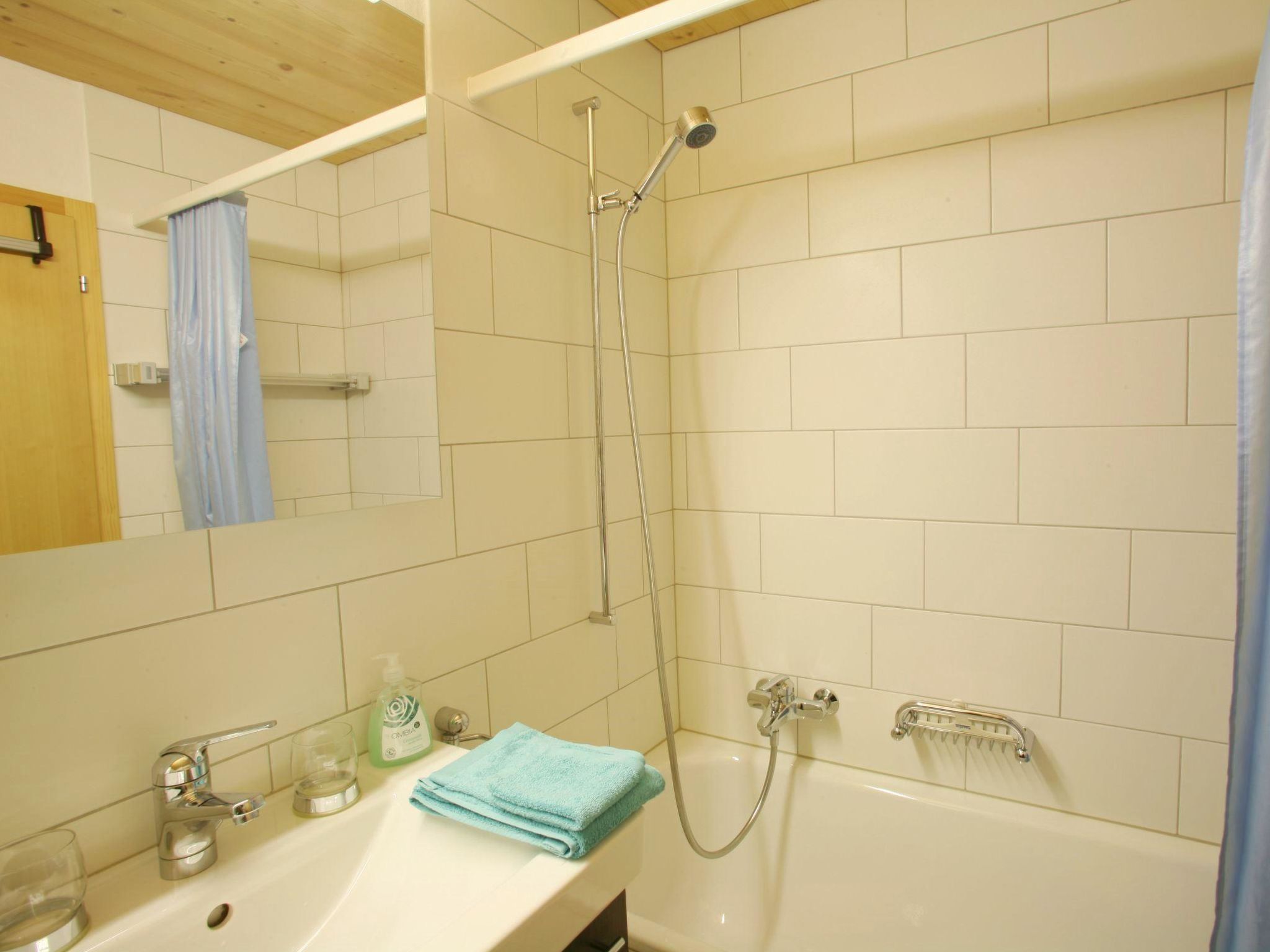 Pfander Appartement/Fewo, Dusche und Bad, WC, 3 Schlafräume 7-Bettwohnung - Image-tags.info