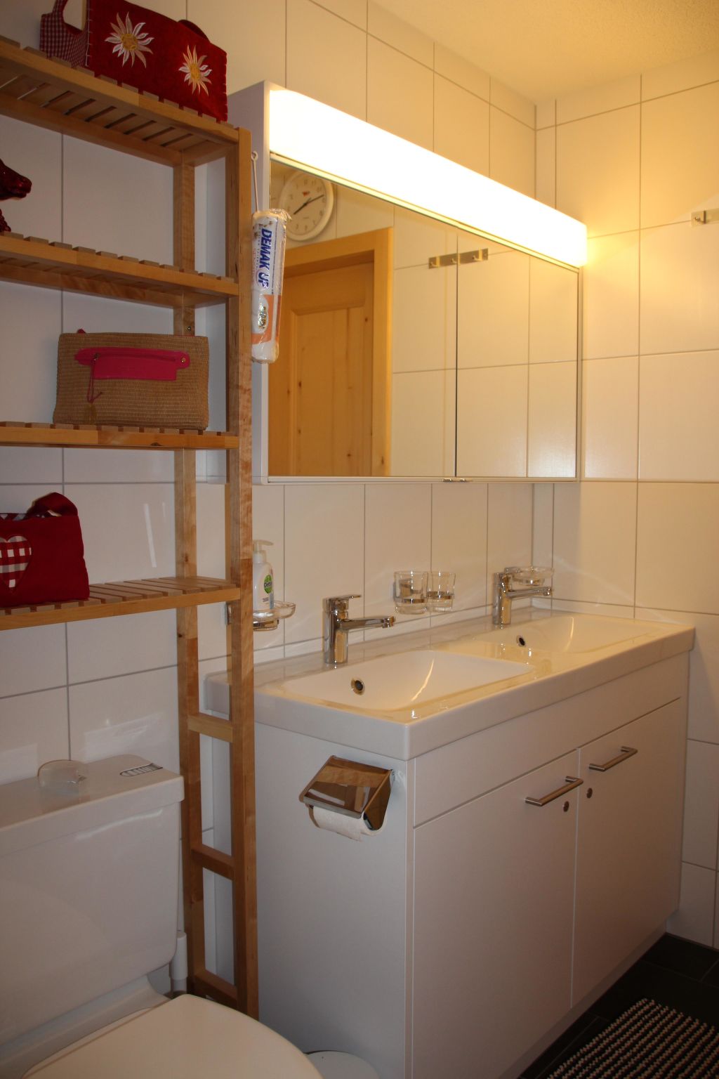 Kristall Appartement/Fewo, Dusche oder Bad, WC 6-Bettwohnung - Dedans
