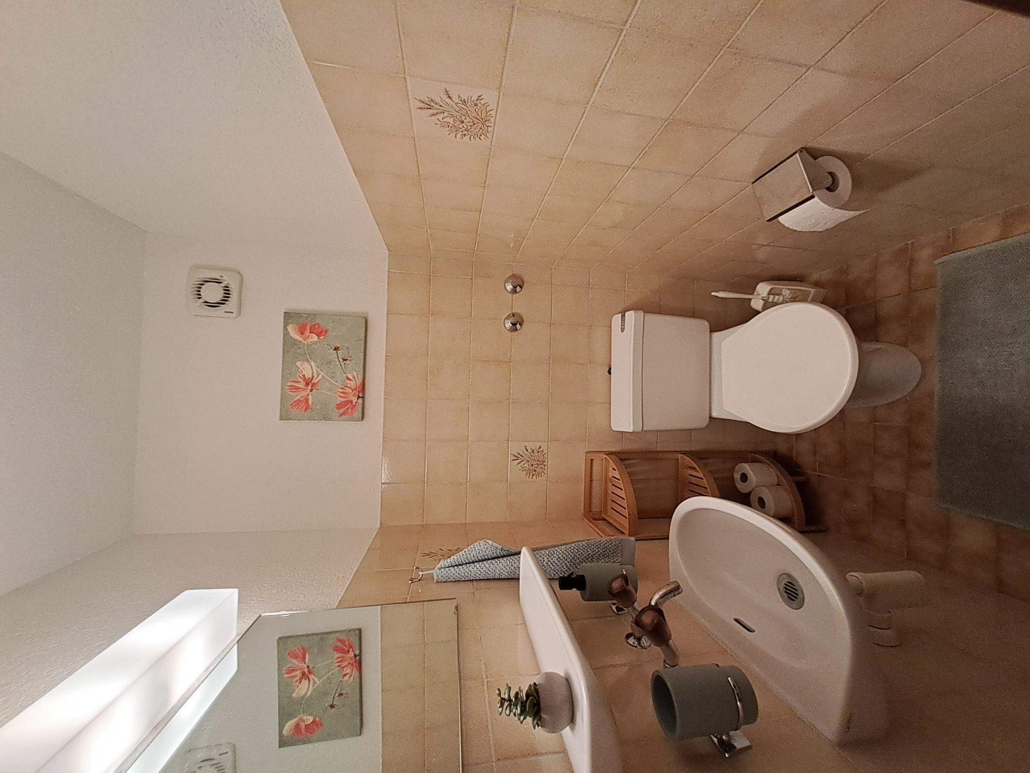 Bergluft Appartement/Fewo, Dusche oder Bad, WC 6-Bettwohnung - Inside