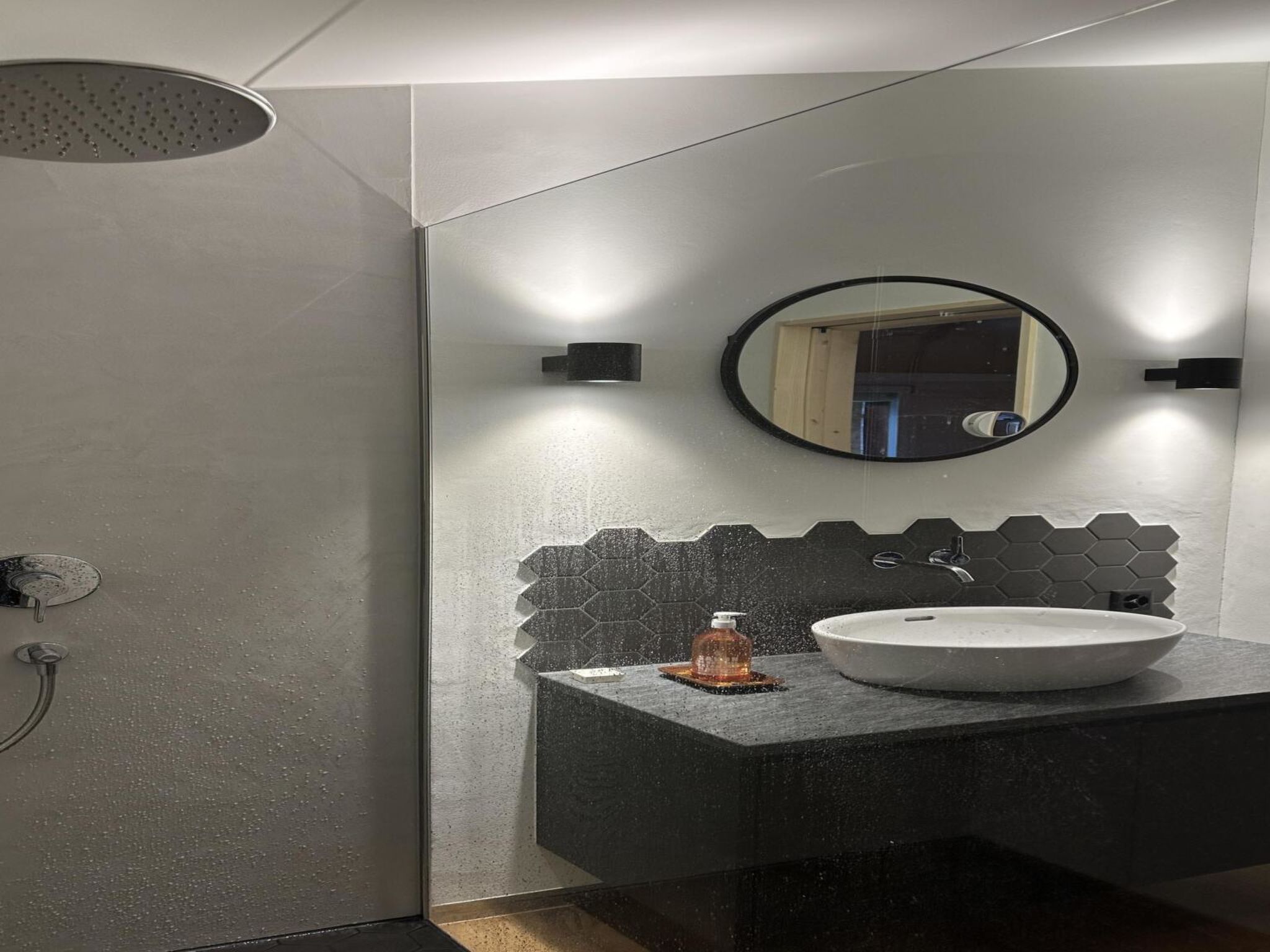 Baren Penthouse Appartement/Fewo, Dusche, WC 8-Bettwohnung - Image-tags.info