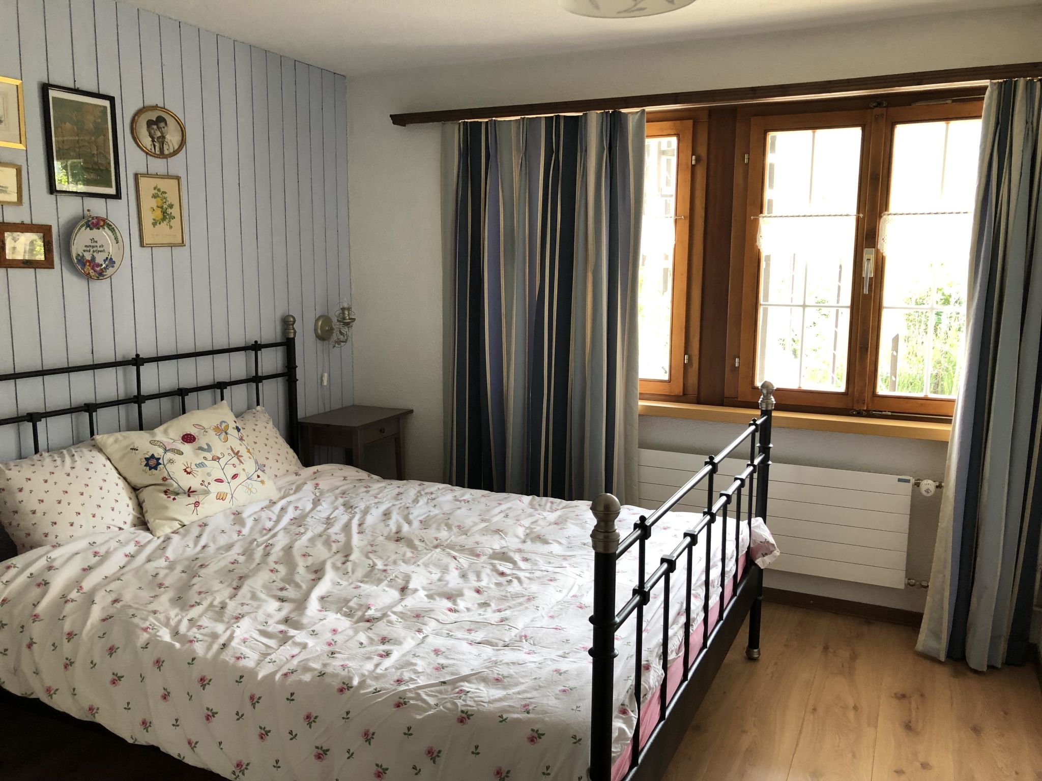 Strubeli Appartement/Fewo, Dusche oder Bad, WC, 2 Schlafräume 4-Bett-Wohnung - Drinnen