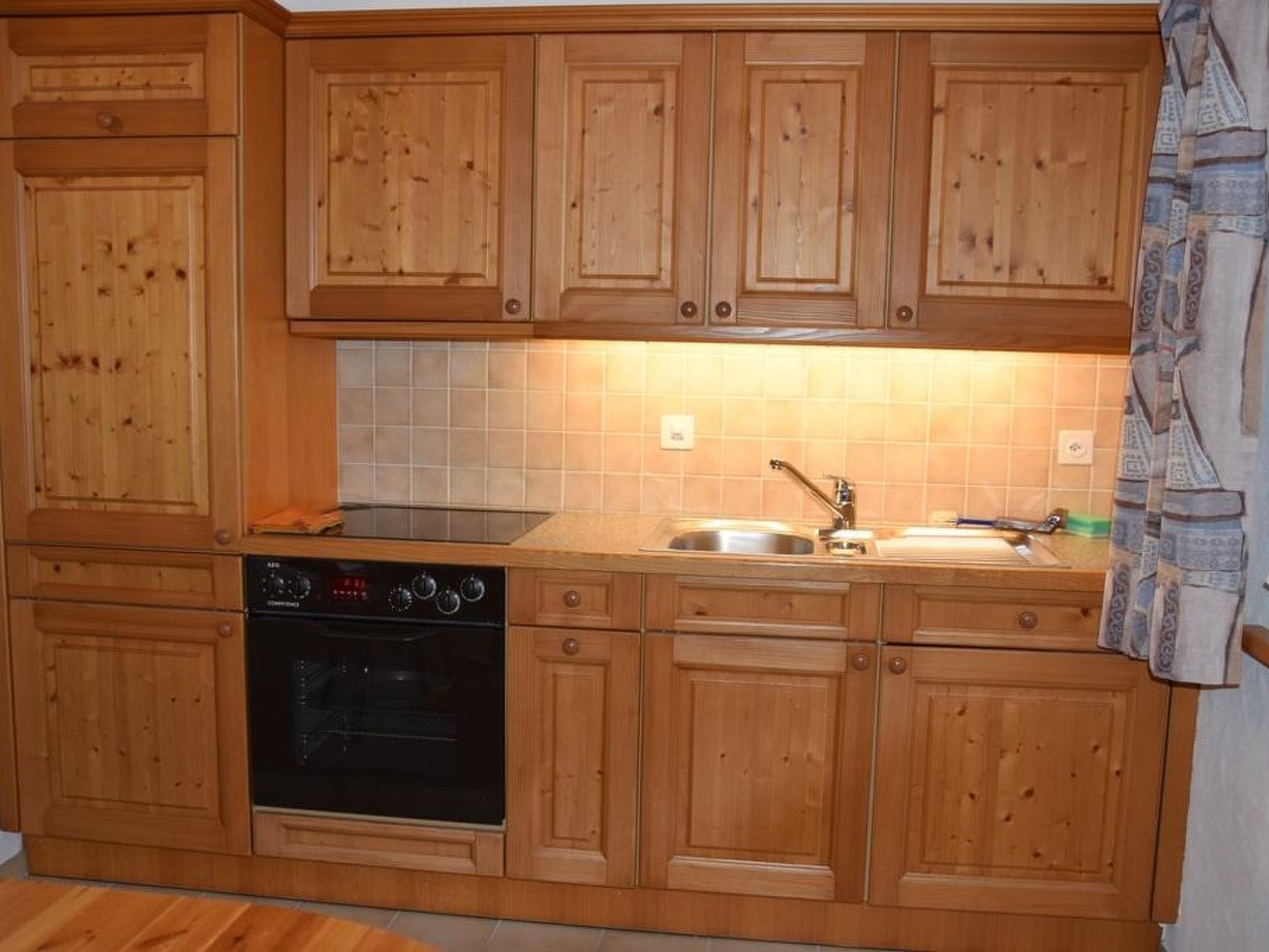 Favre OG Ost Appartement/Fewo, Dusche oder Bad, WC, 1 Schlafraum 2-Bett-Wohnung - Drinnen