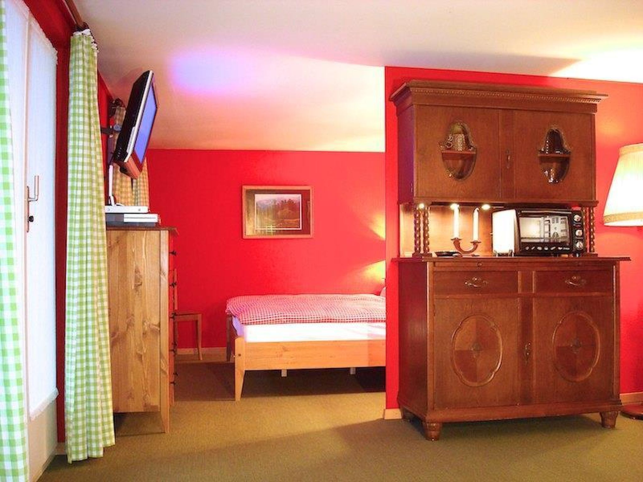 Photo of Pony 2-Bettwohnung Appartement/Fewo, Dusche oder Bad, WC, Wohn-/Schlafraum