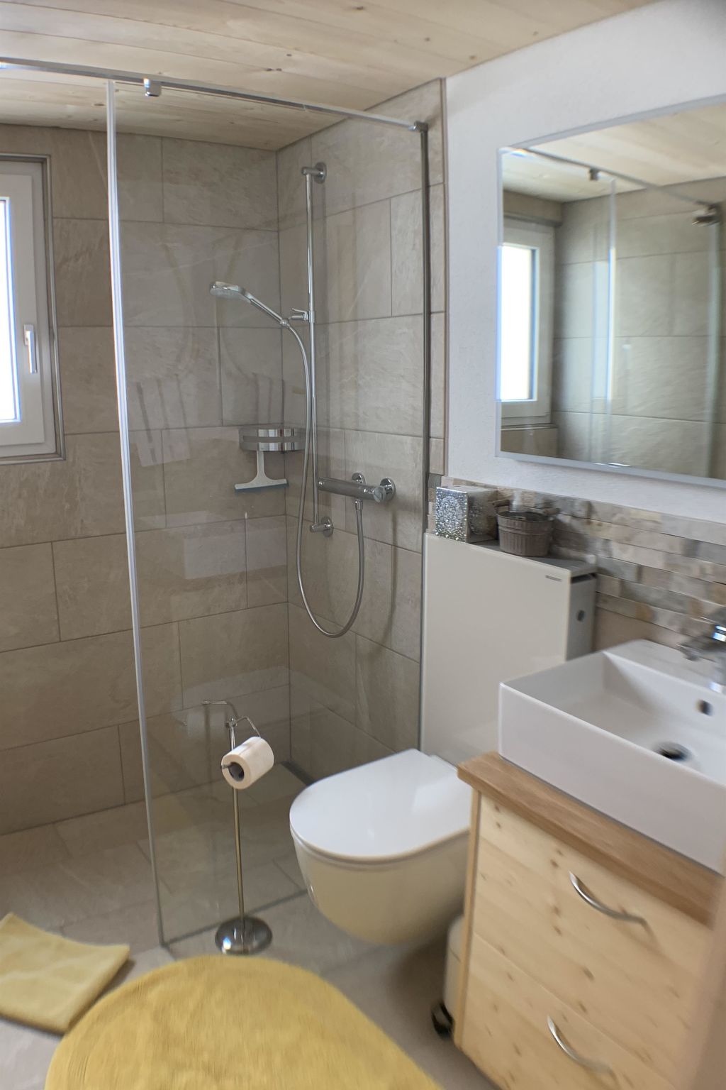 Meieli Appartement/Fewo, Dusche oder Bad, WC, 1 Schlafraum 2-Bett-Wohnung - Image-tags.info
