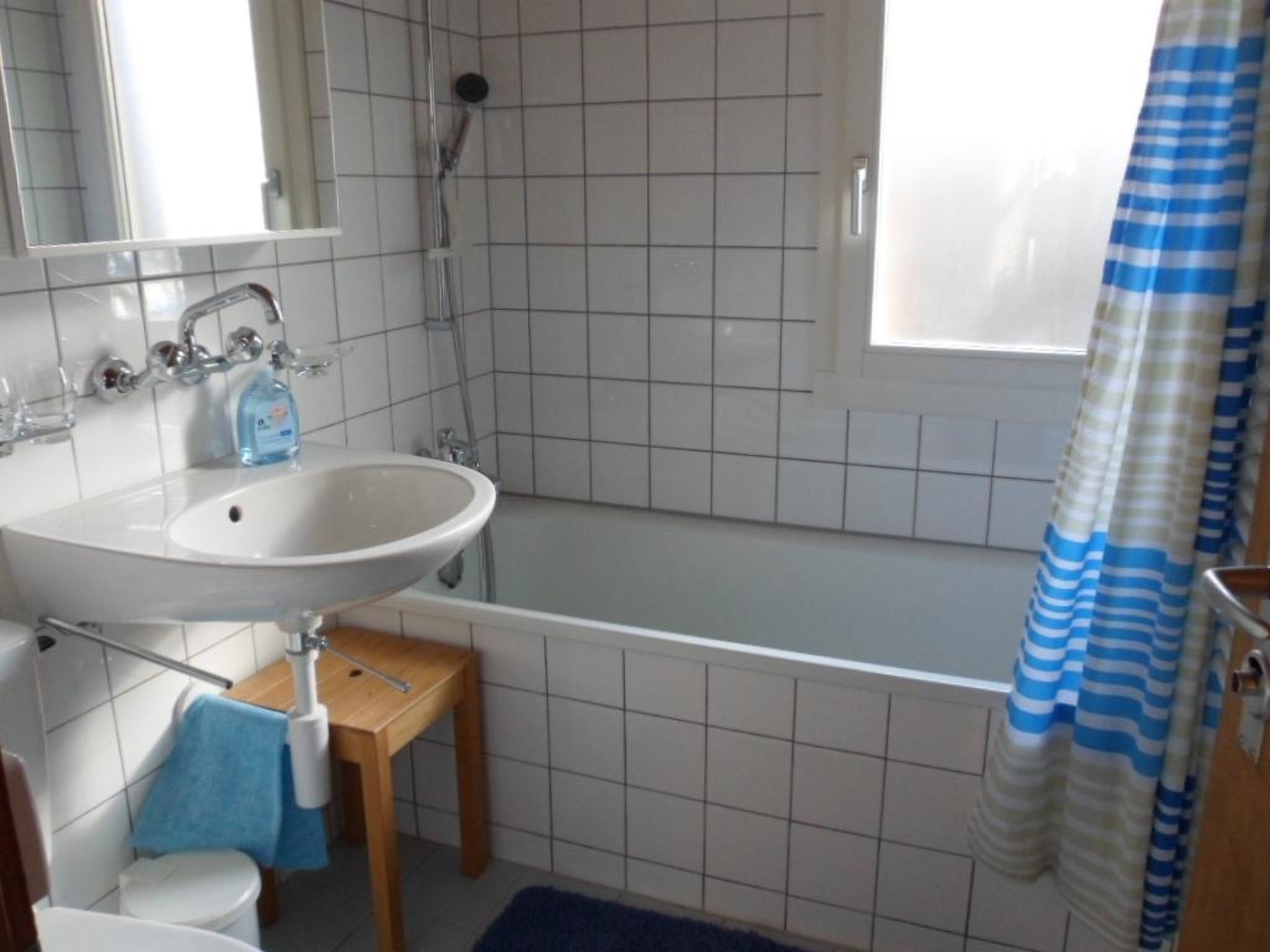 Sumpfbödeli Appartement/Fewo, Badewanne, 3 Schlafräume 6-Bett-Wohnung - Image-tags.info