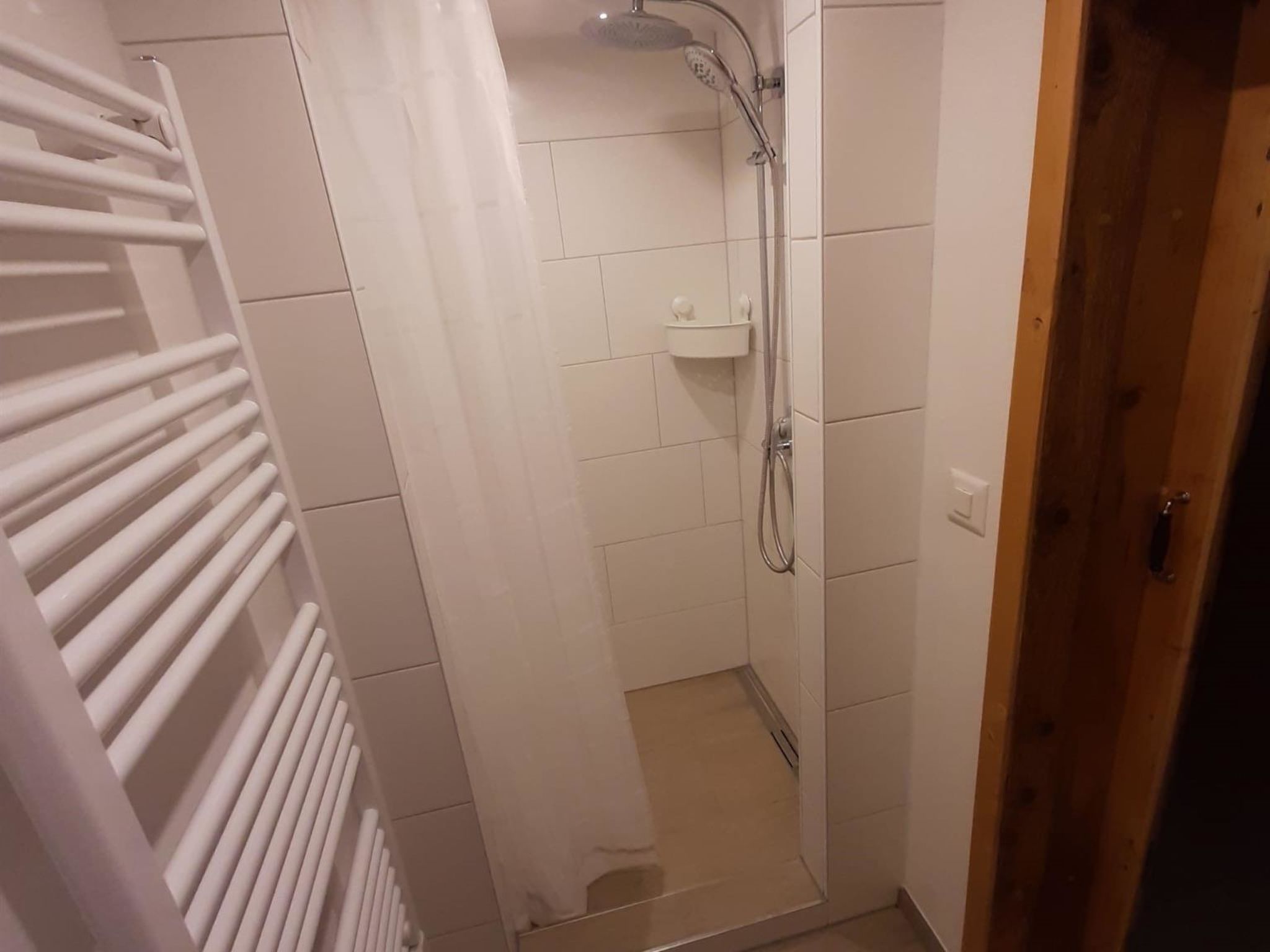 Kari's Schüür Appartement/Fewo, Dusche, WC, 2 Schlafräume 5-Bettwohnung - Image-tags.info