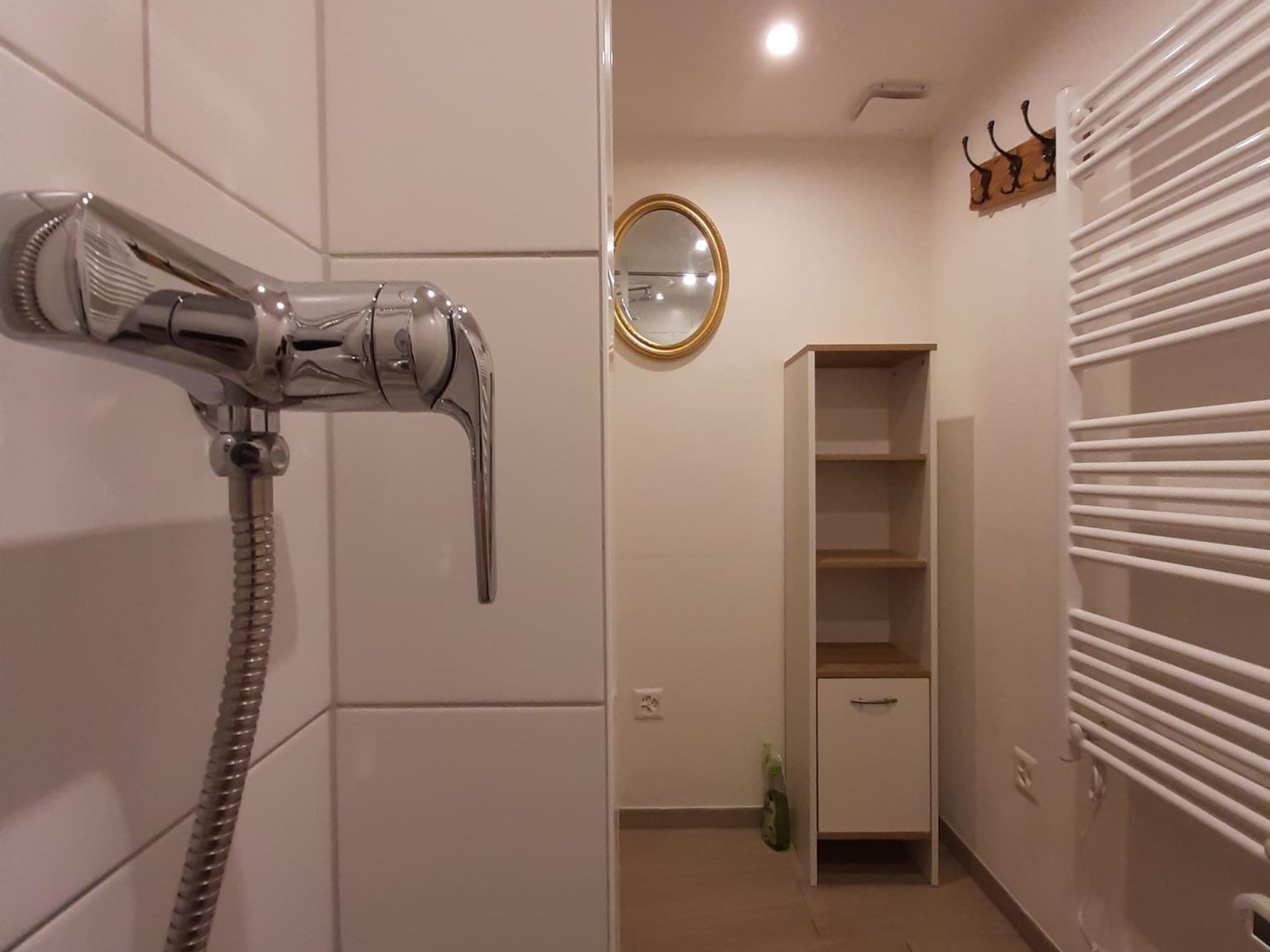 Kari's Schüür Appartement/Fewo, Dusche, WC, 2 Schlafräume 5-Bettwohnung - Image-tags.info